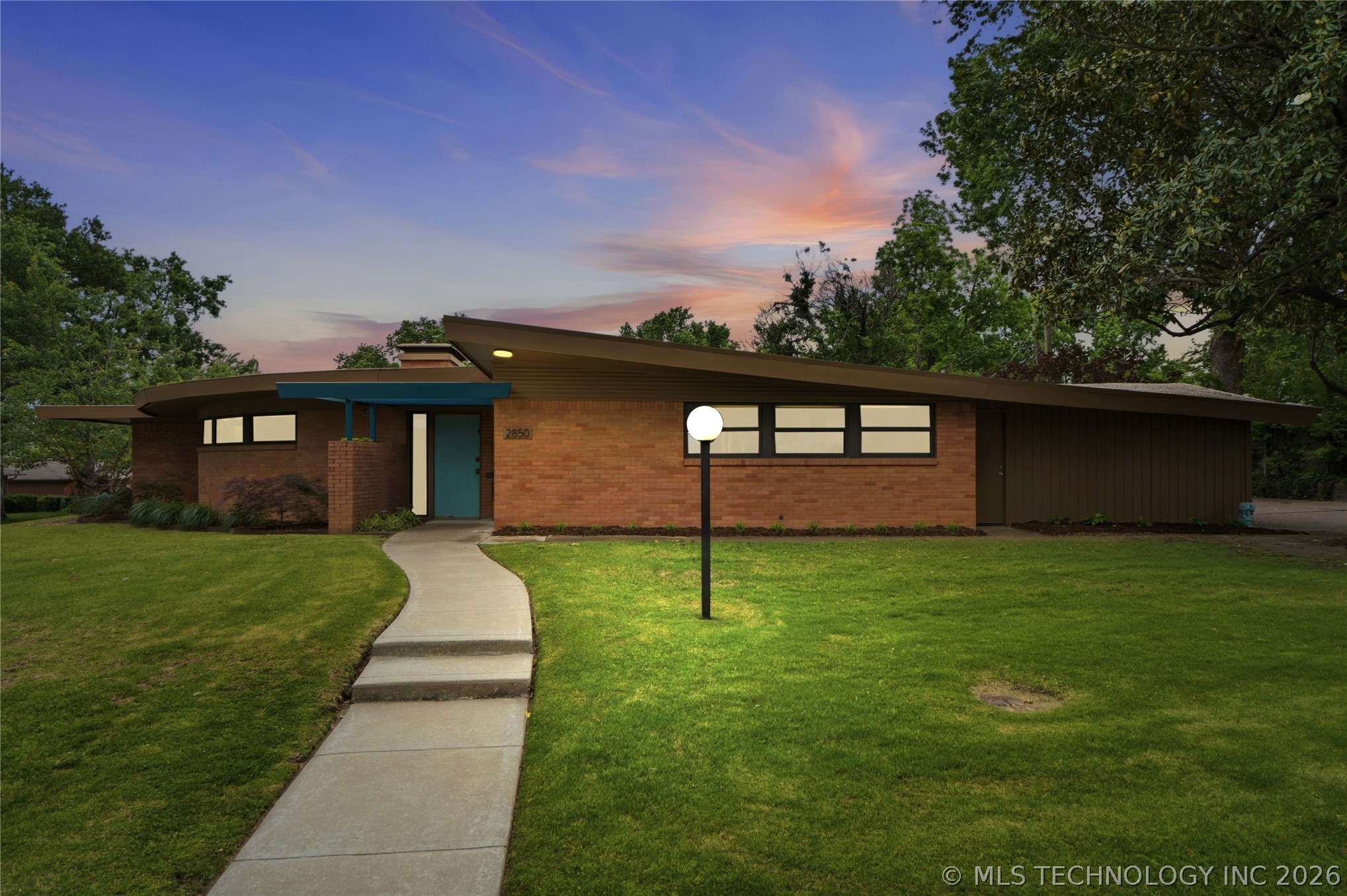 2850 E 37th Street Property Photo 1