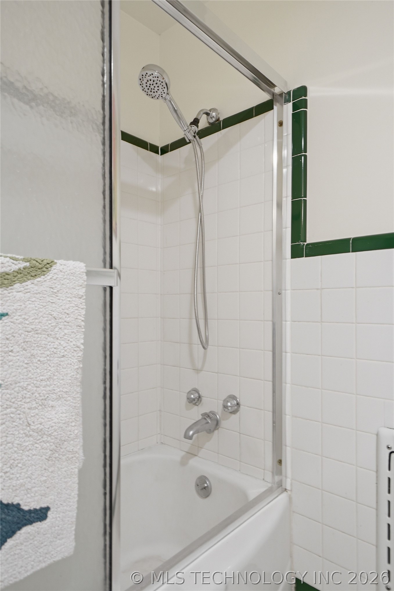 2850 E 37th Street Property Photo 35