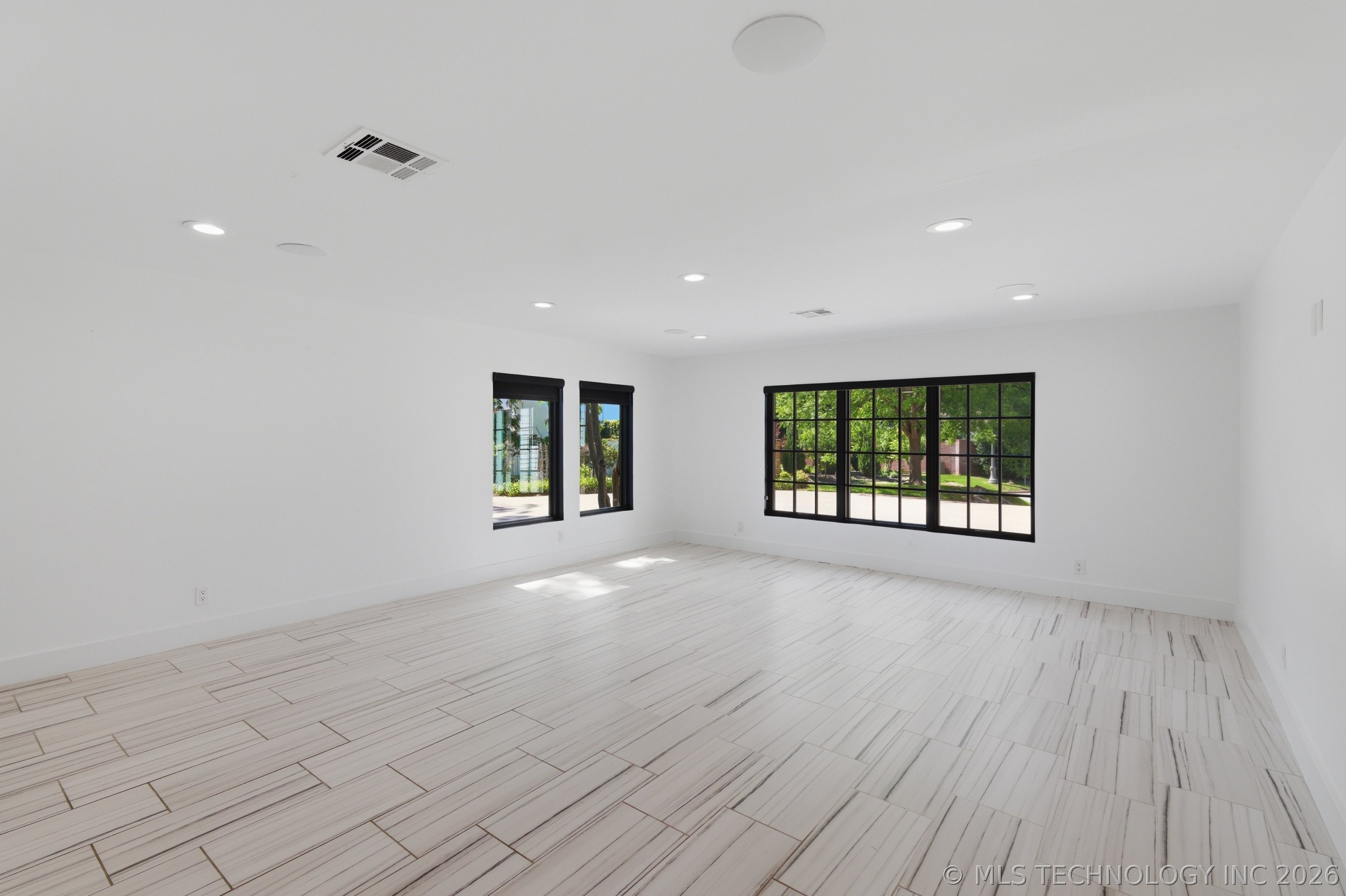1708 E 30th Street Property Photo 29