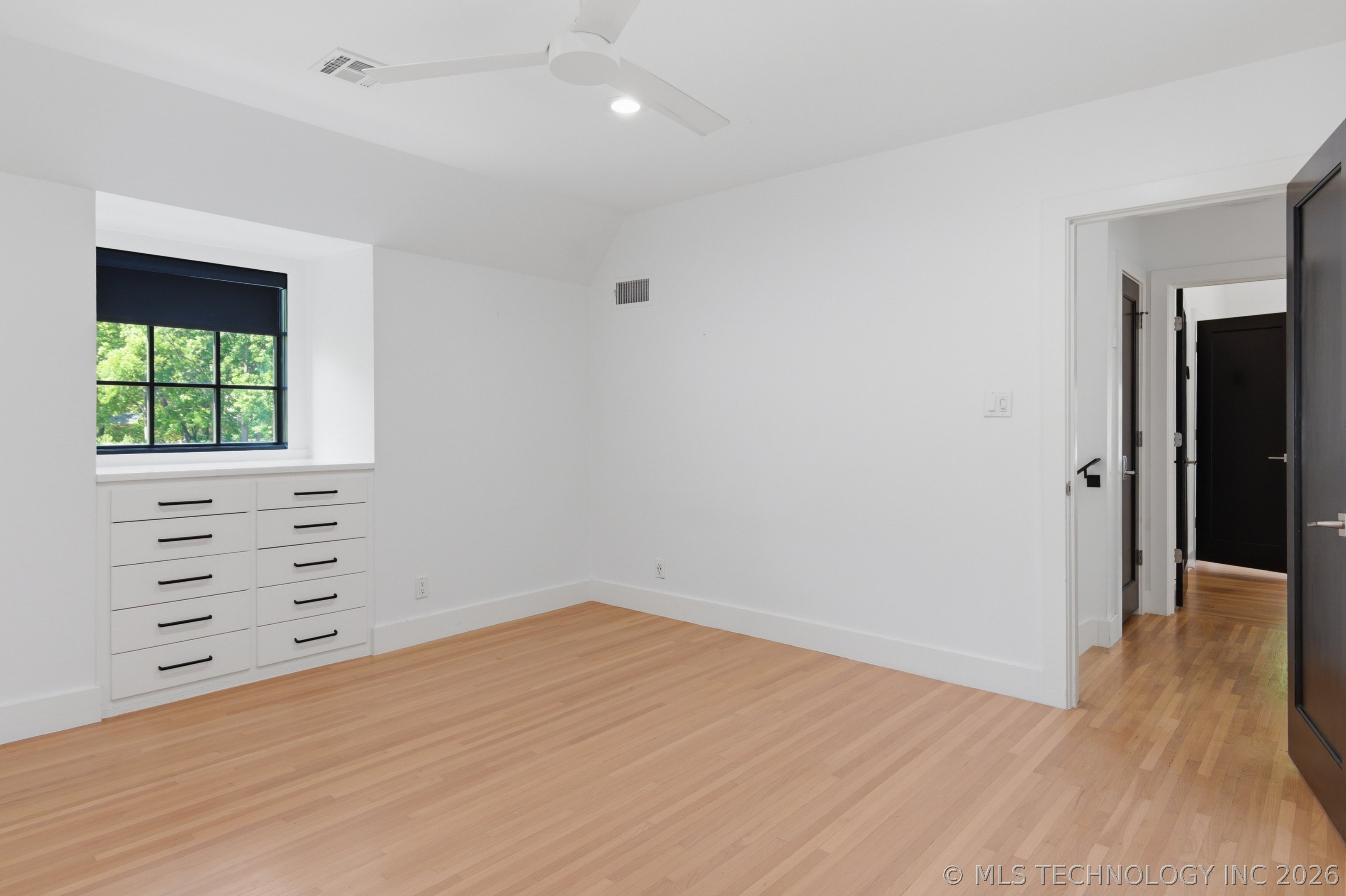 1708 E 30th Street Property Photo 54