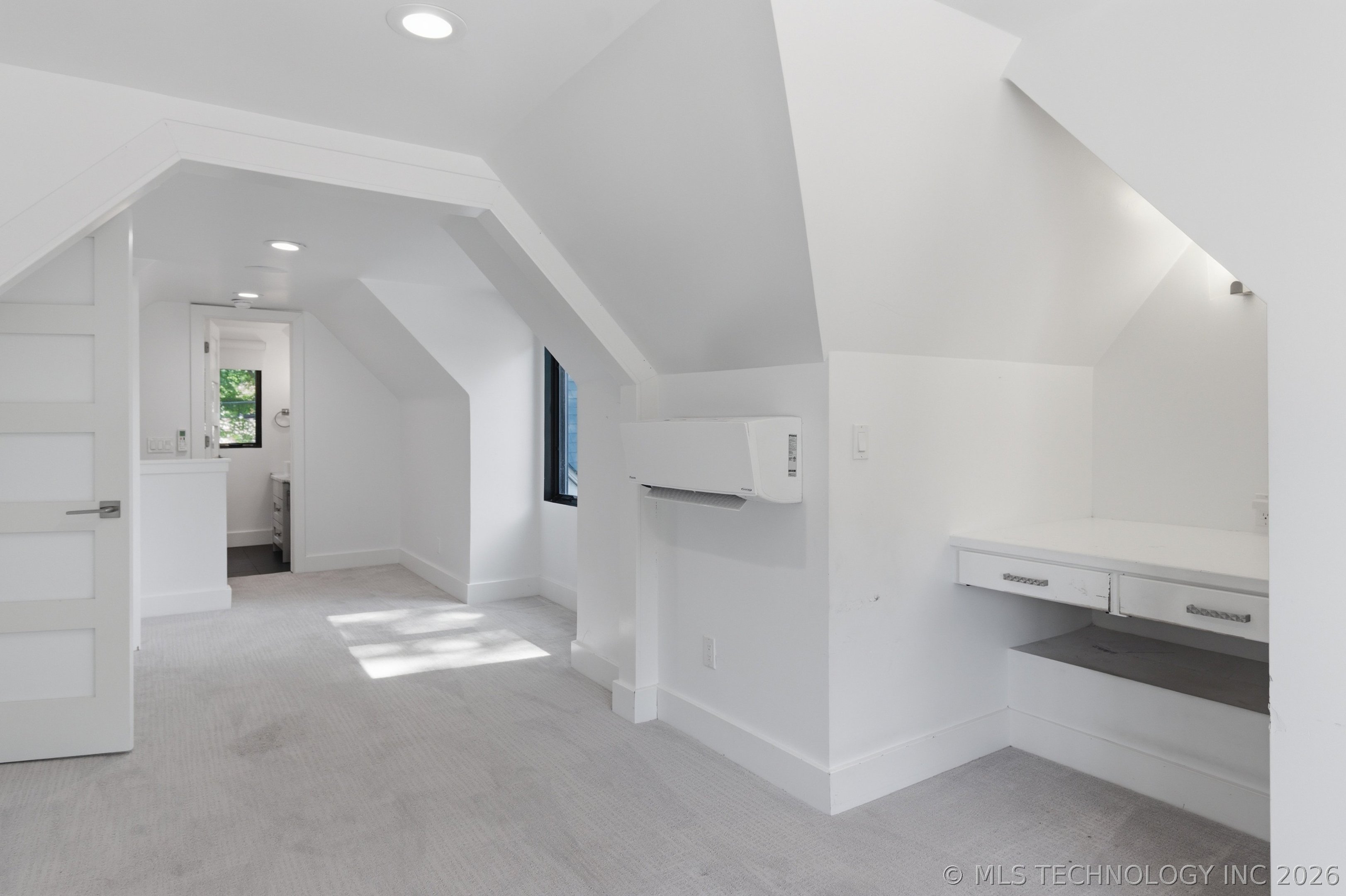 1708 E 30th Street Property Photo 61