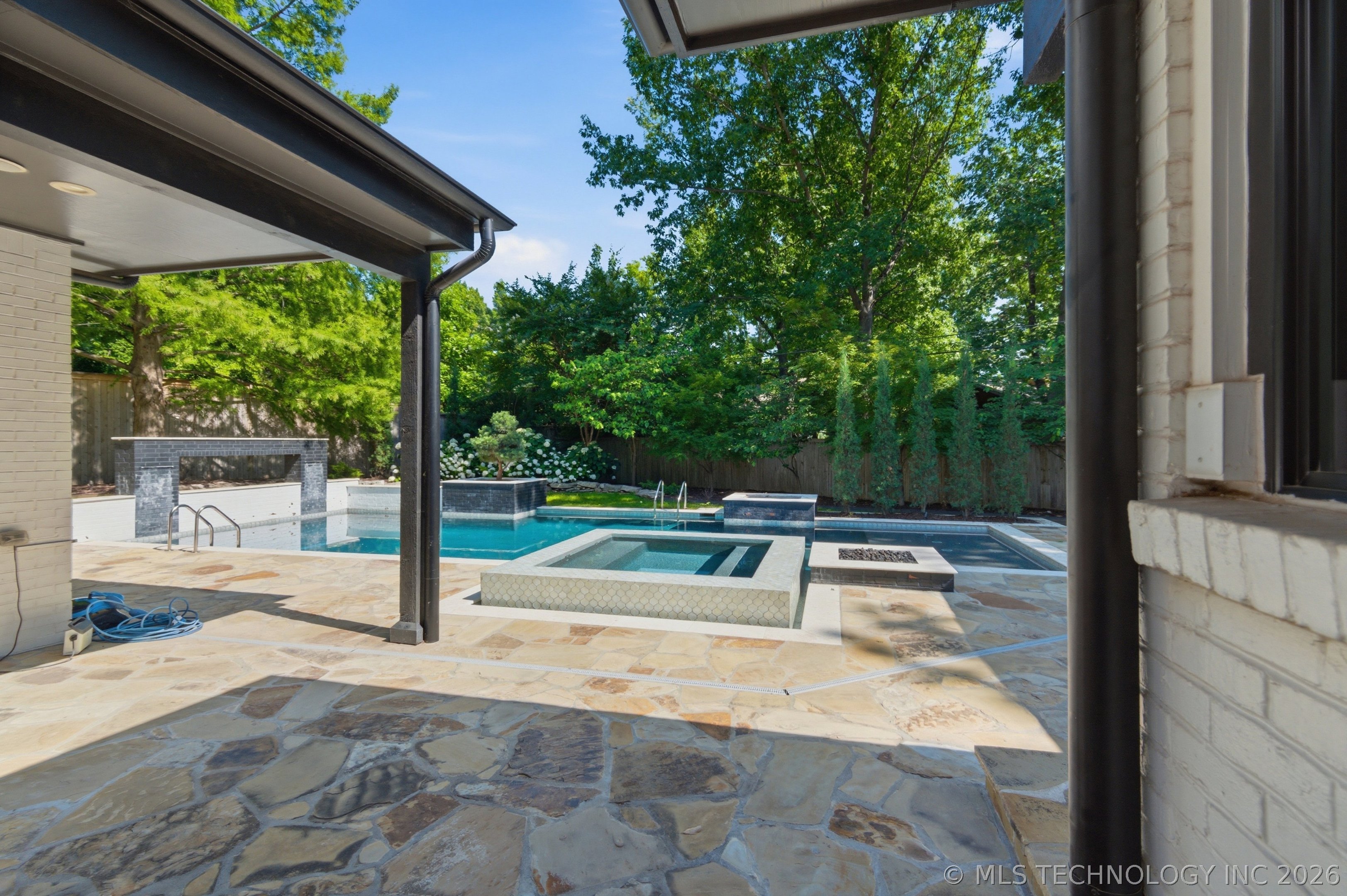 1708 E 30th Street Property Photo 77