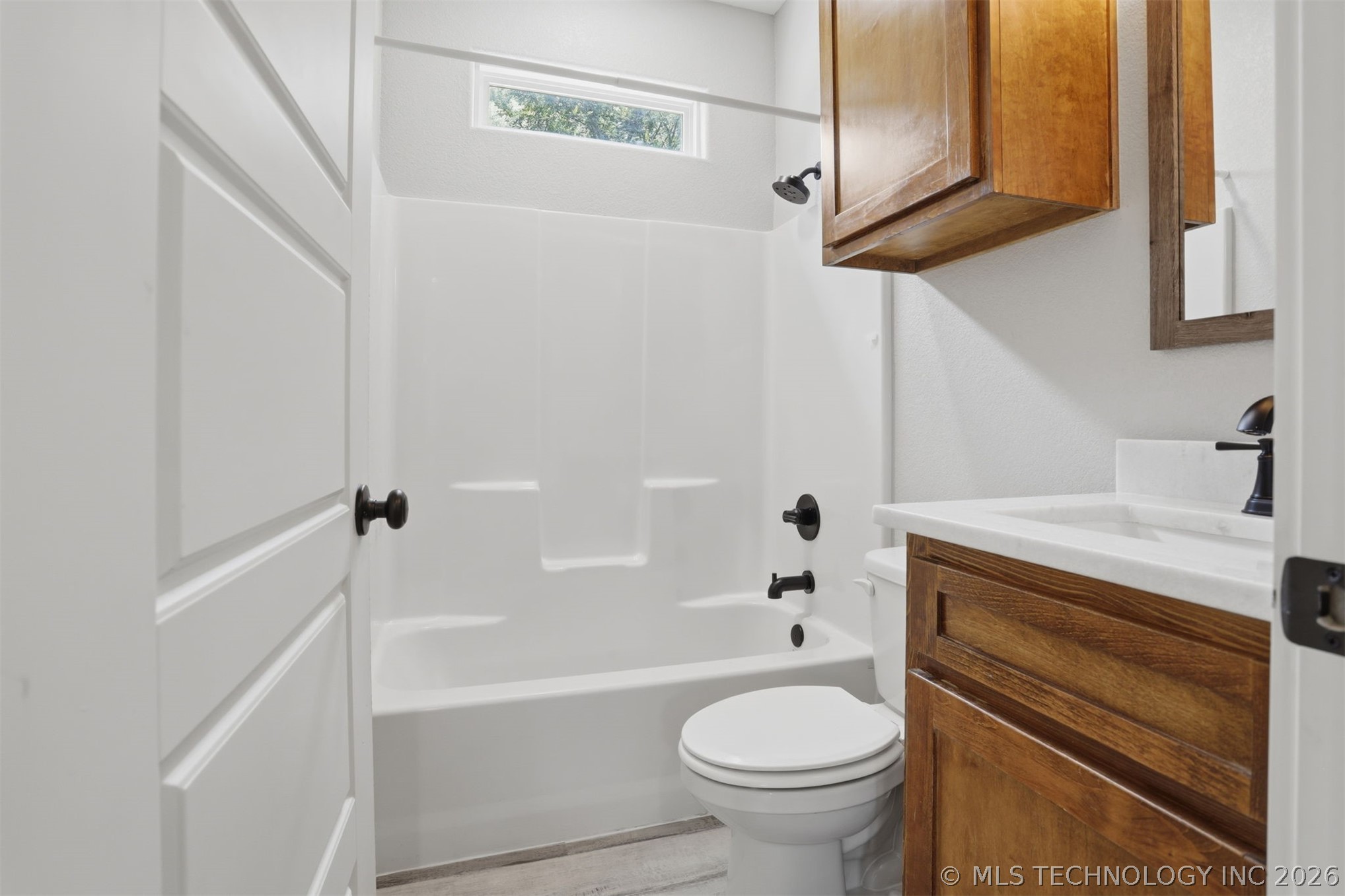 440 W 2nd Street Property Photo 16