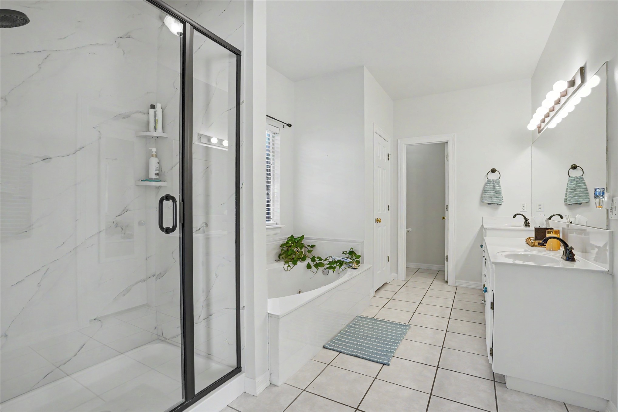 3701 N Oak Avenue Property Photo 18