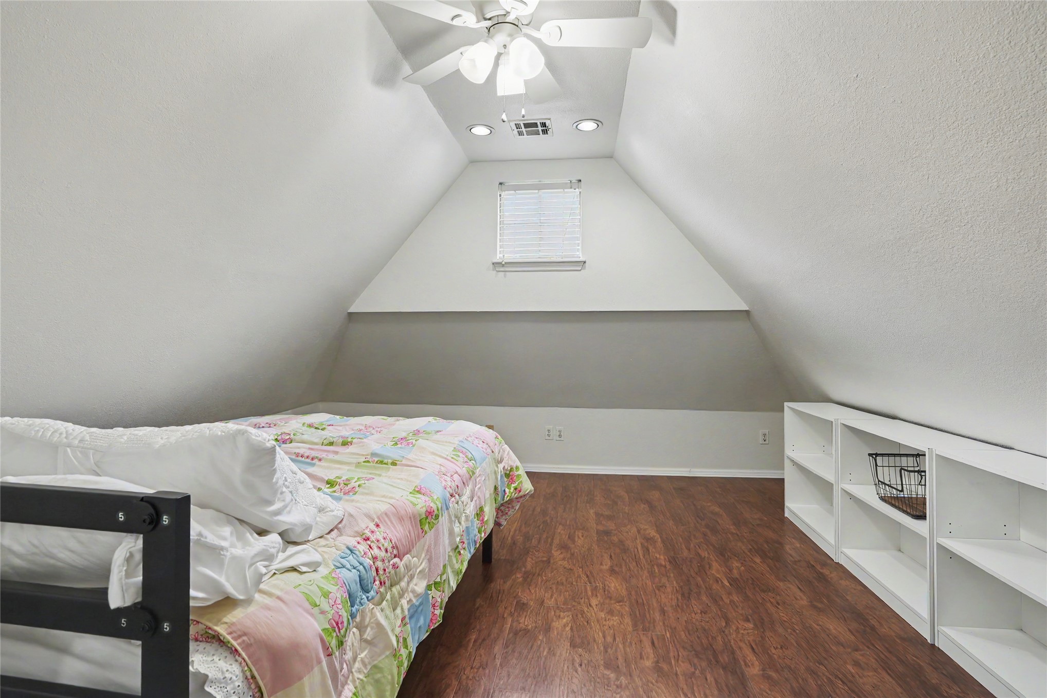 3701 N Oak Avenue Property Photo 27