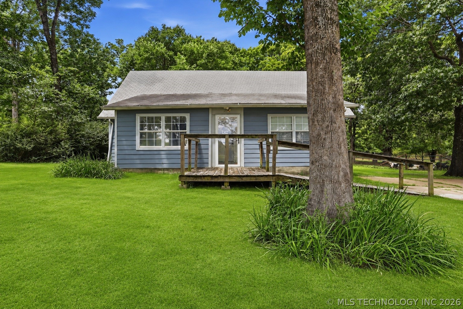 3715 Sawmill Property Photo 2