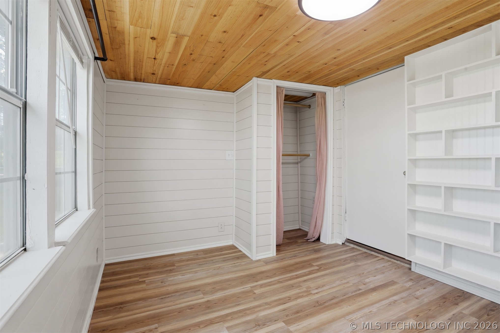 3715 Sawmill Property Photo 6