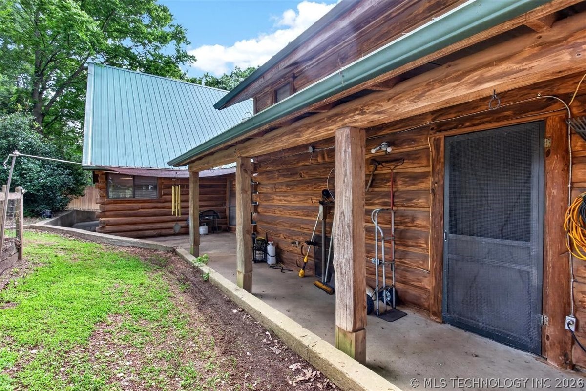 435562 E 1630 Property Photo 18