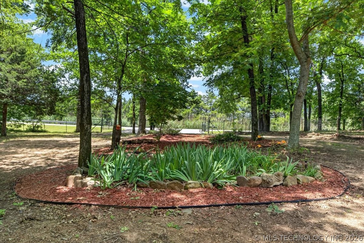 435562 E 1630 Property Photo 26