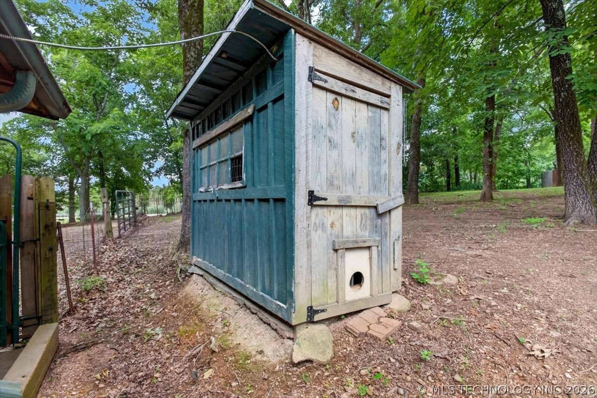 435562 E 1630 Property Photo 27