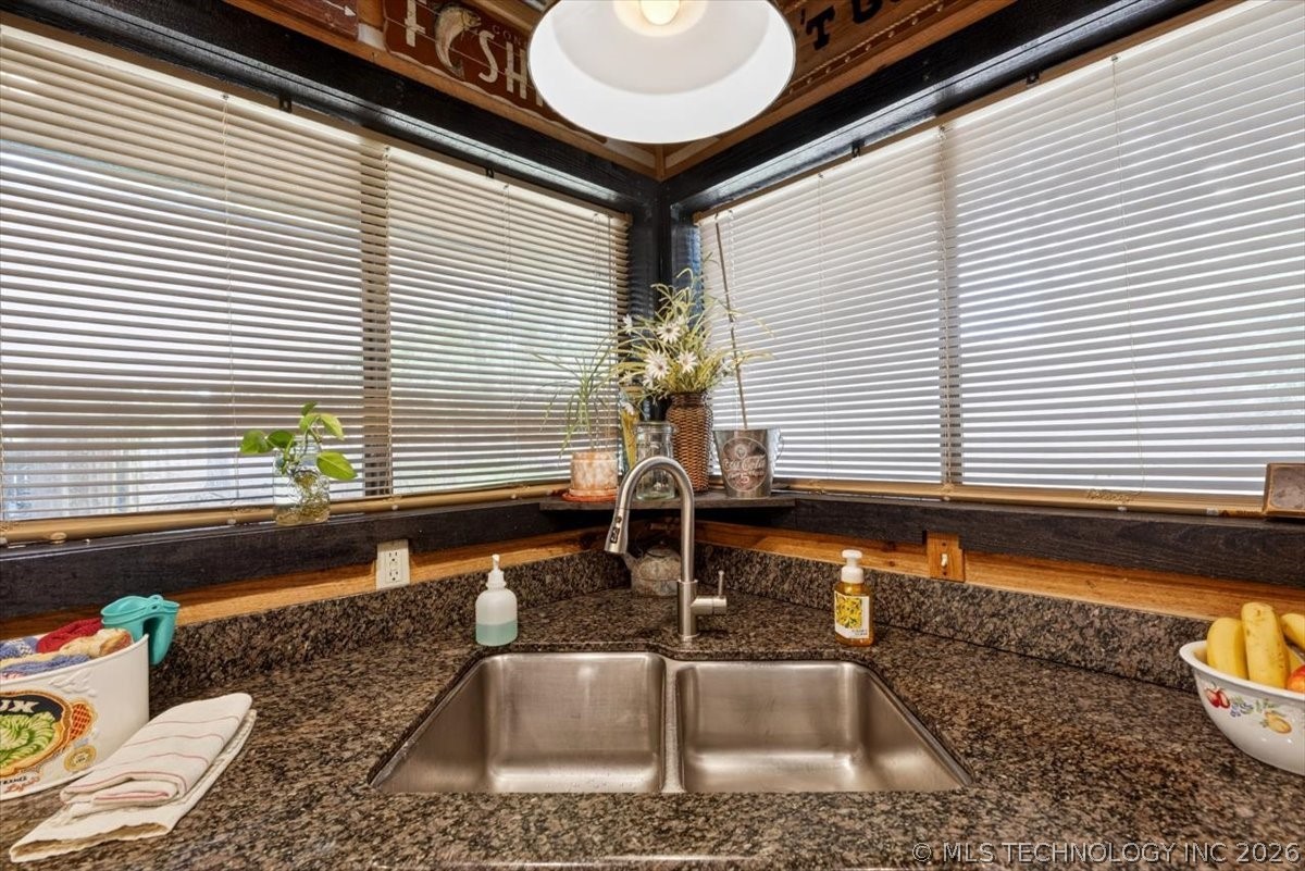 435562 E 1630 Property Photo 45
