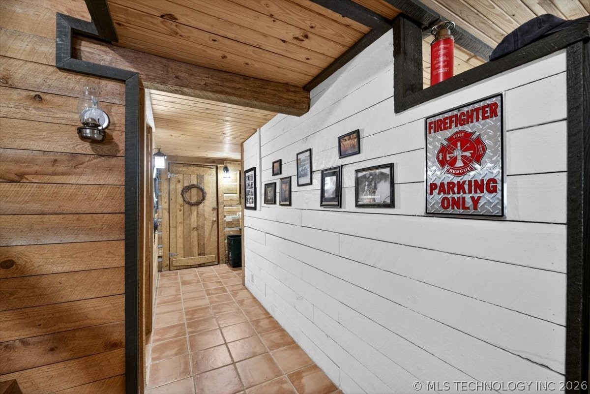 435562 E 1630 Property Photo 54