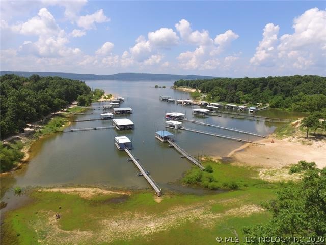 425126 E 1168 Road Property Photo 2