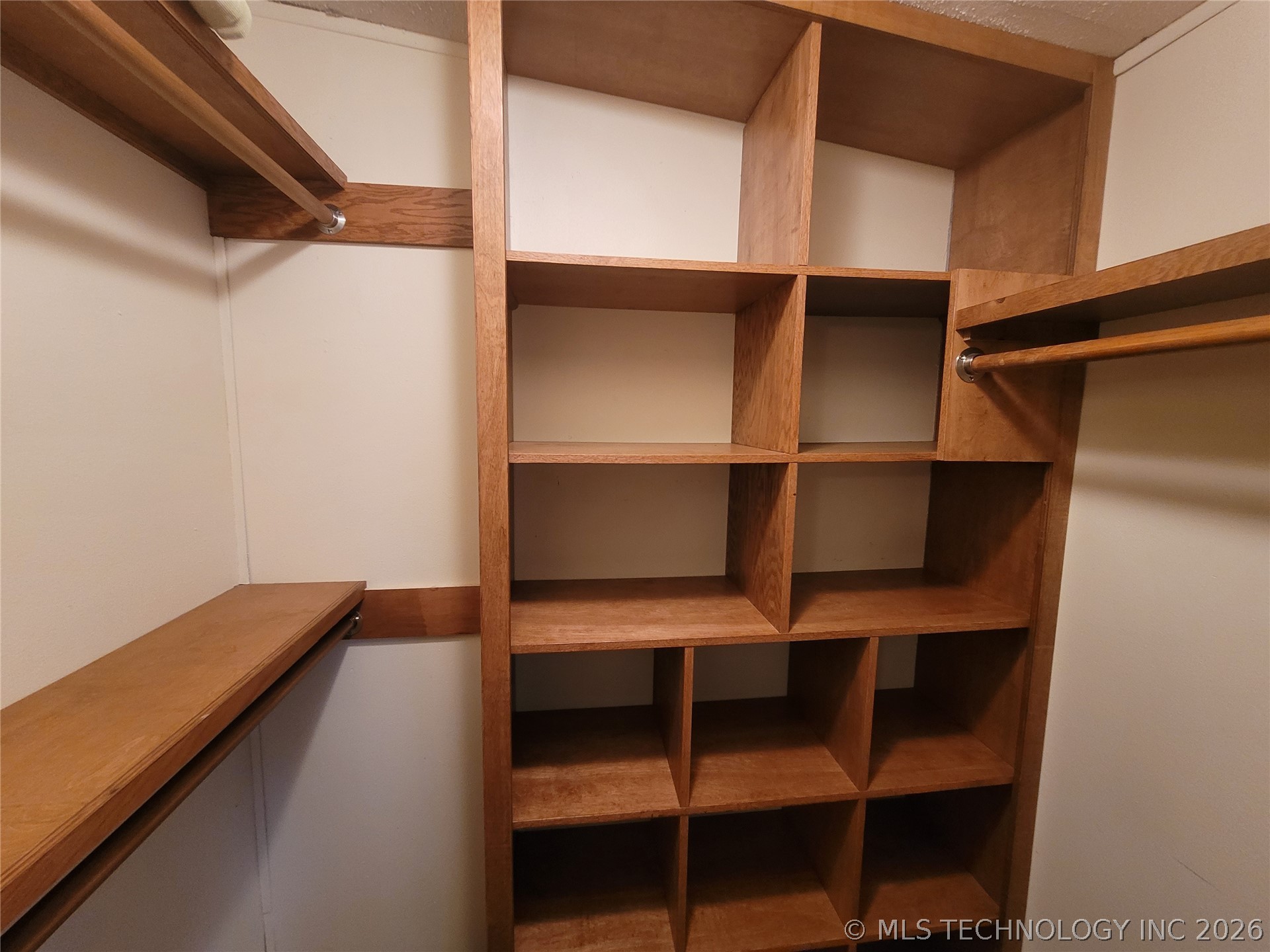 425126 E 1168 Road Property Photo 16