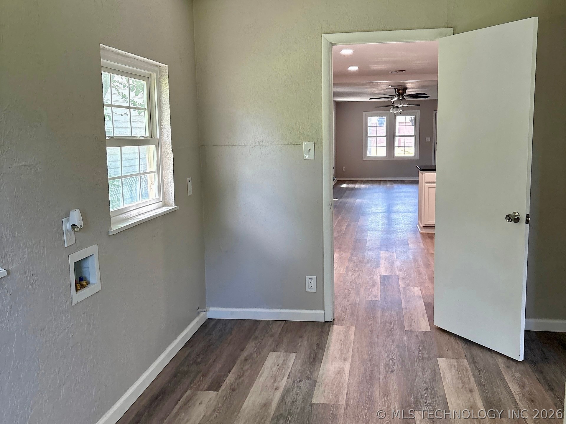 1121 E Walnut Street Property Photo 19