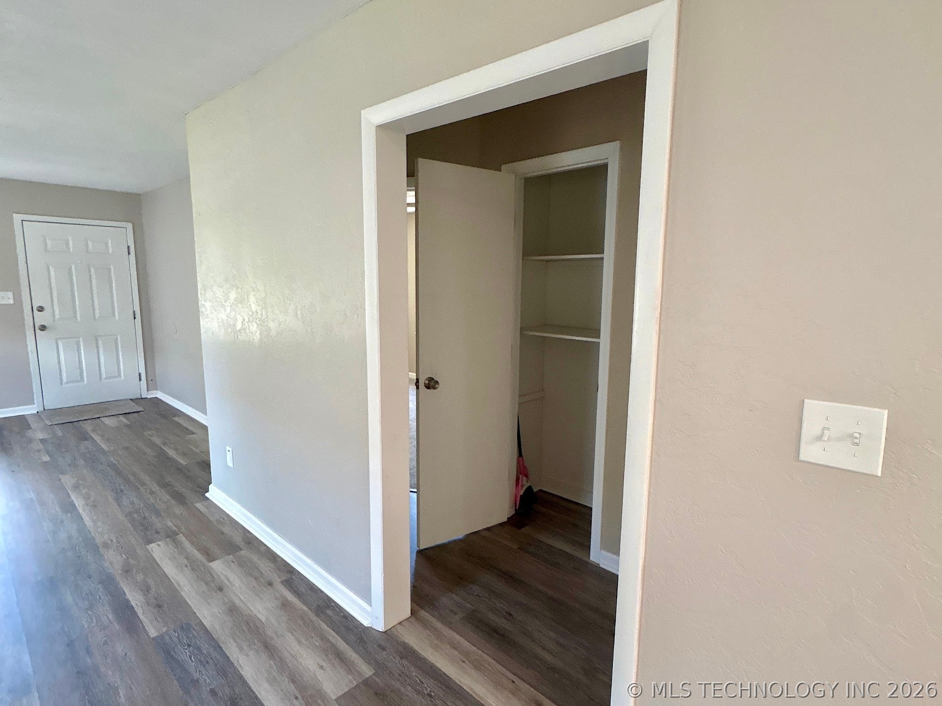 1121 E Walnut Street Property Photo 31