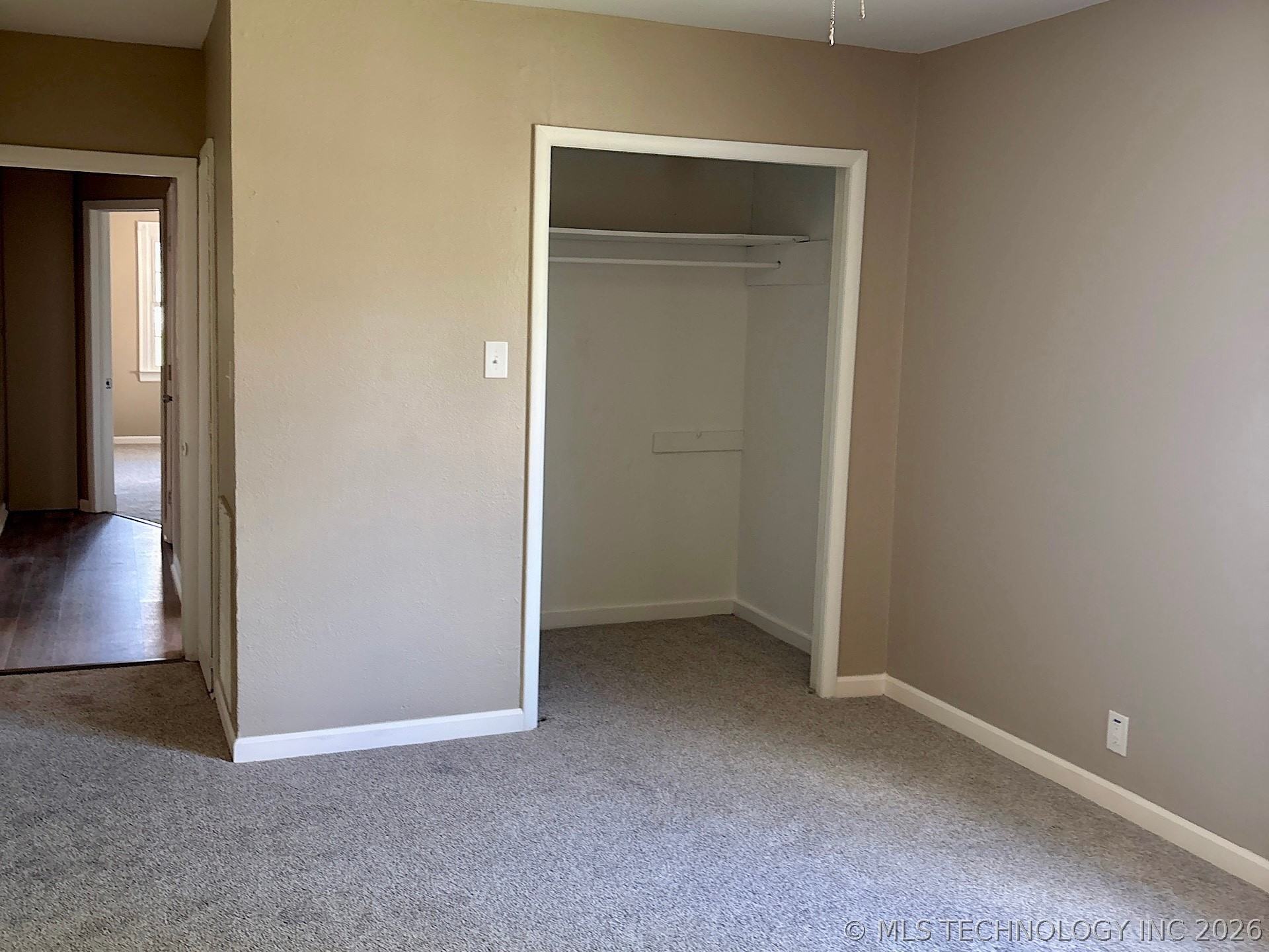 1121 E Walnut Street Property Photo 33