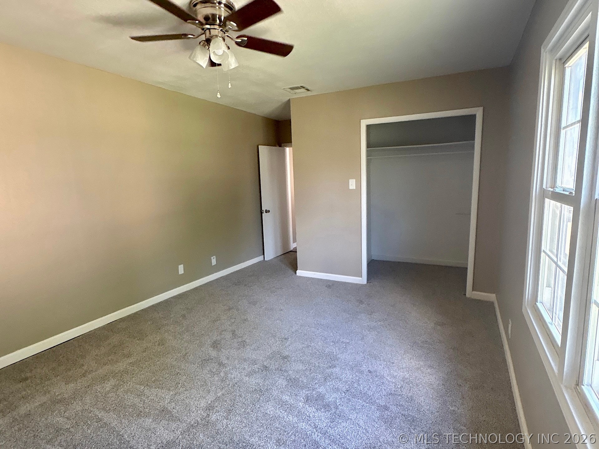 1121 E Walnut Street Property Photo 34
