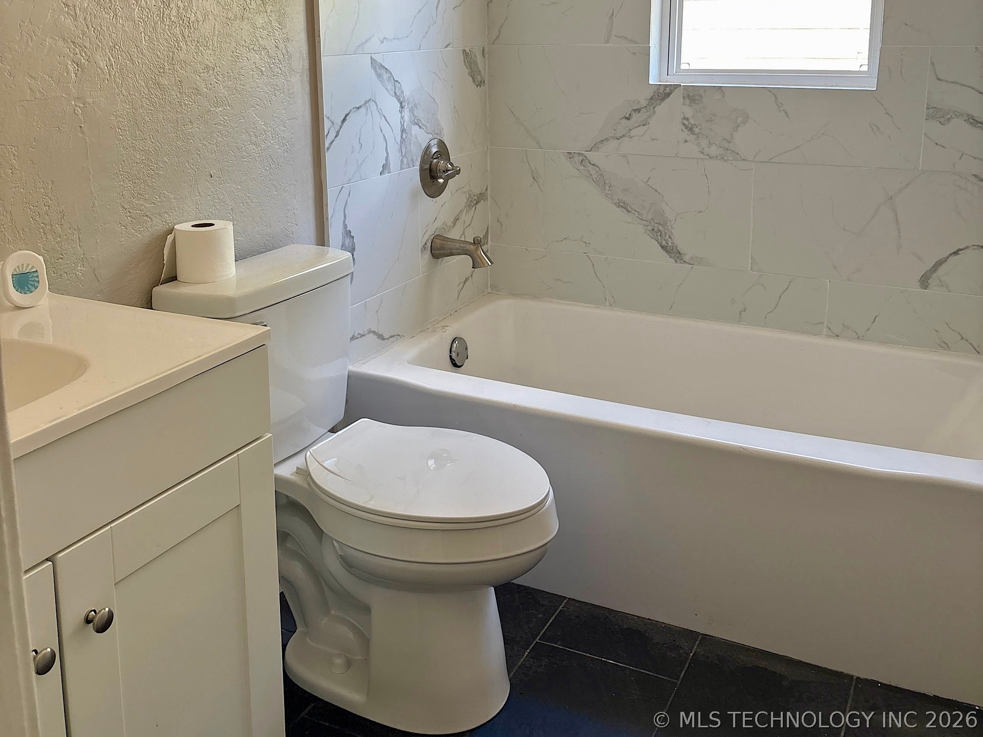 1121 E Walnut Street Property Photo 40