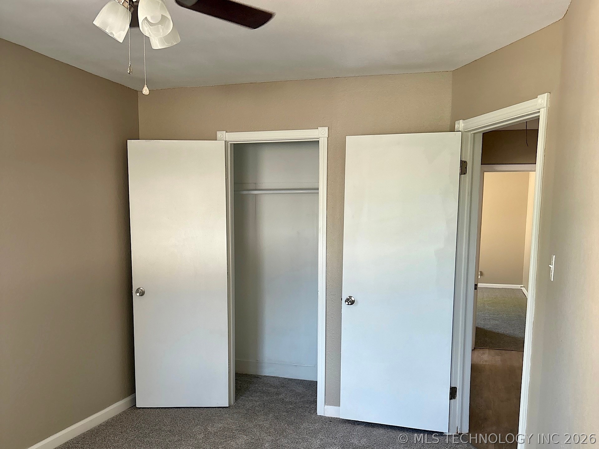 1121 E Walnut Street Property Photo 44