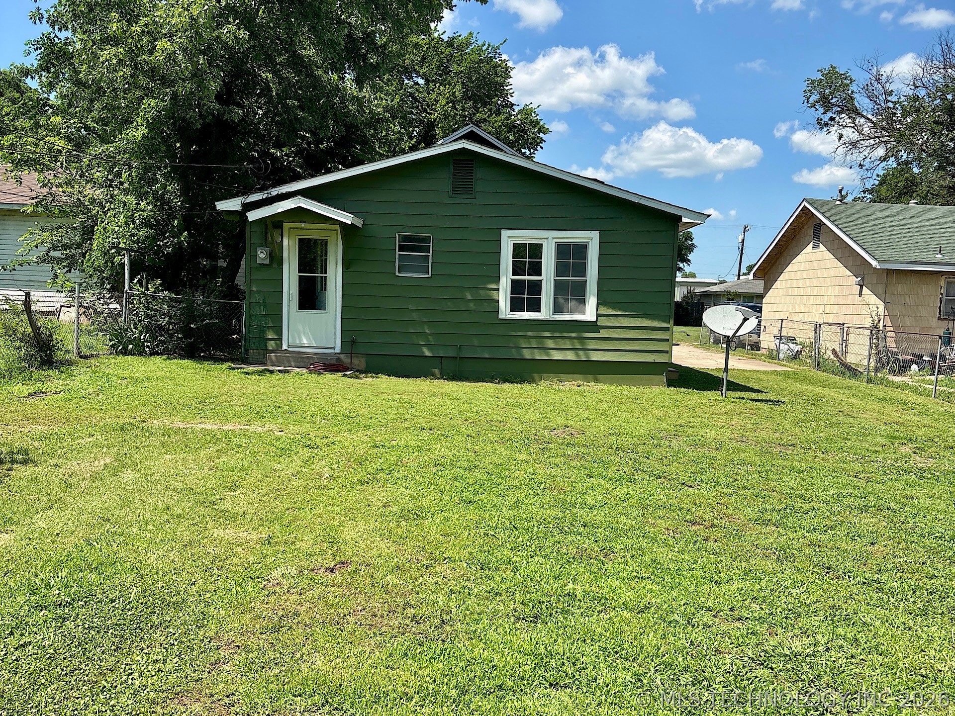 1121 E Walnut Street Property Photo 51