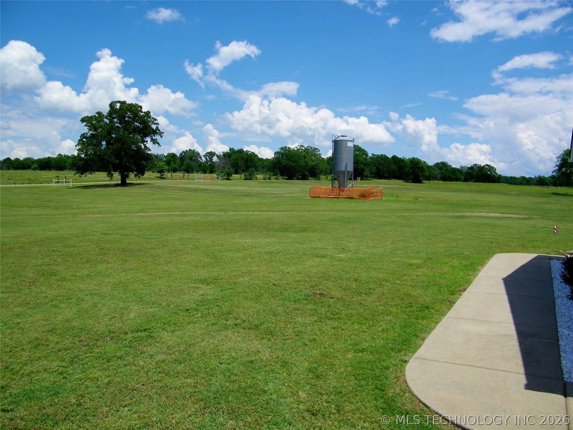 405362 E 1235 Road Property Photo 29