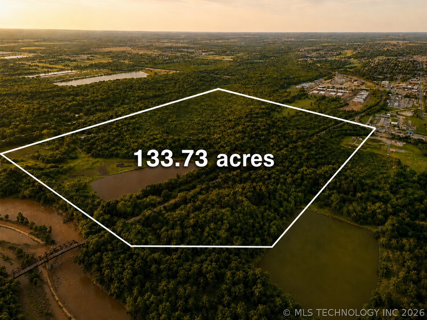 6841 N Mingo Road Property Photo 1