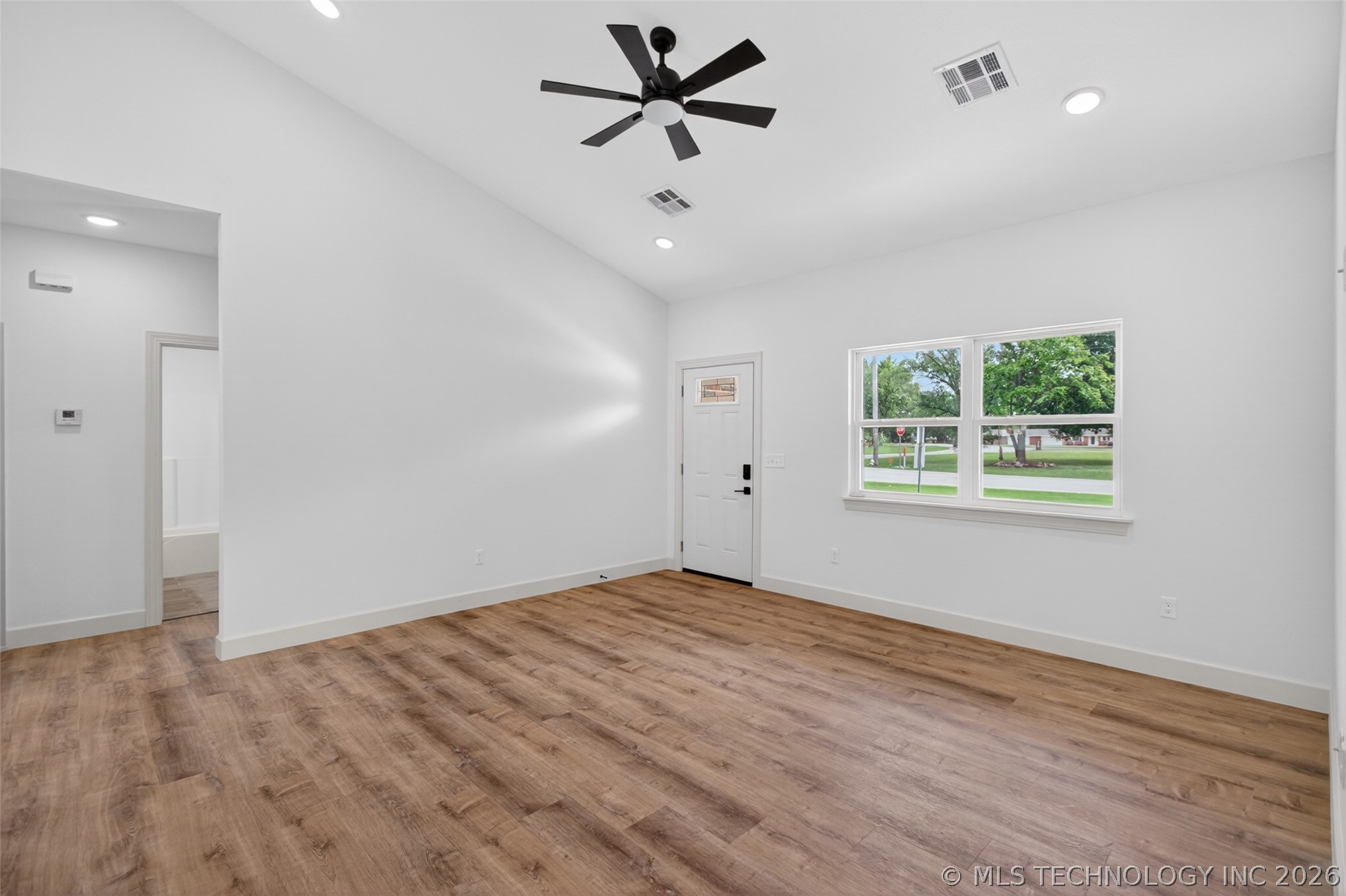 400 Vine Street Property Photo 3