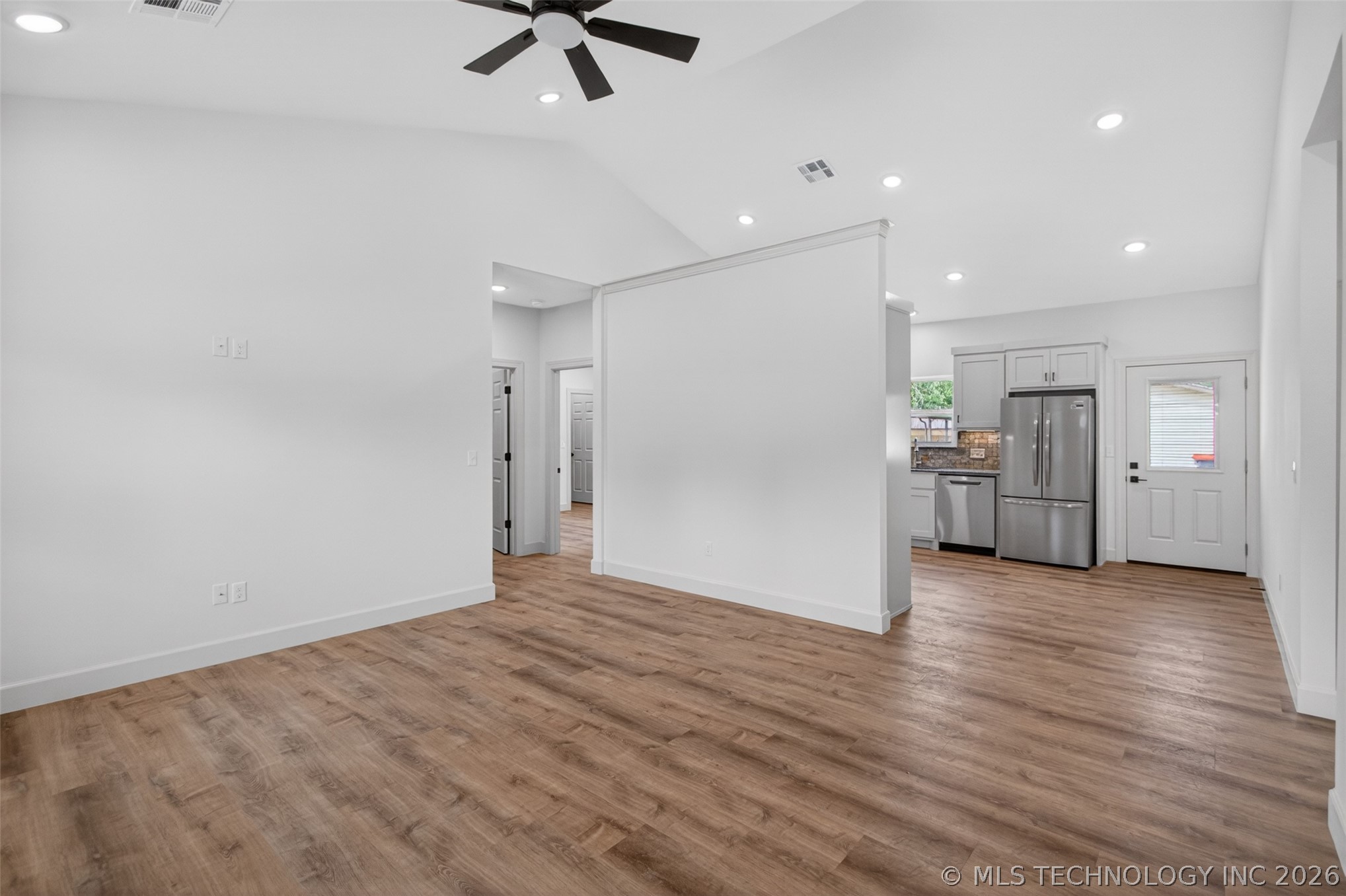 400 Vine Street Property Photo 5