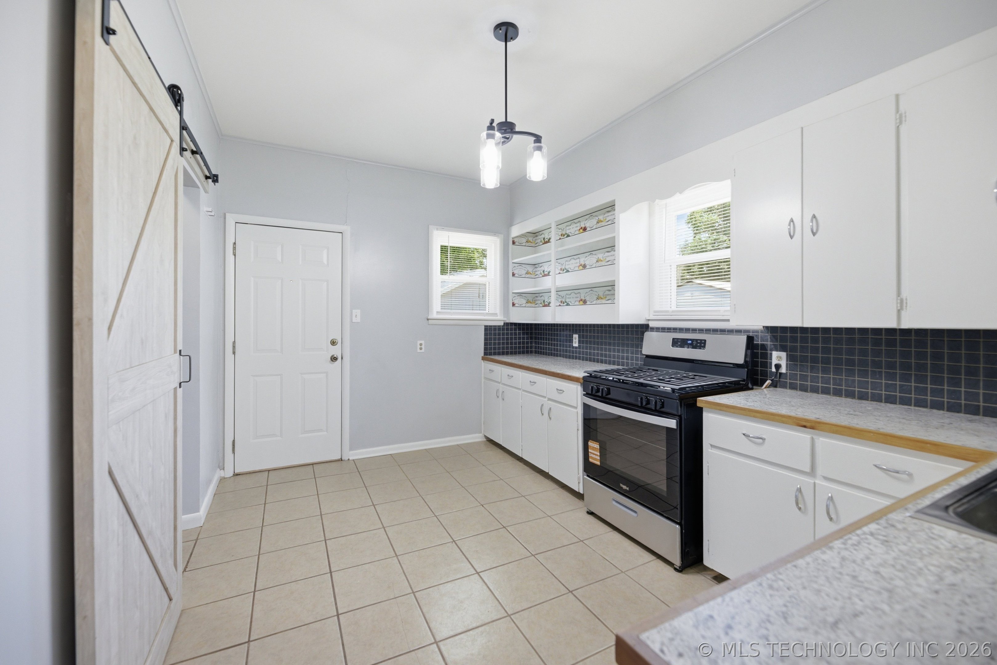 612 S Walnut Street Property Photo 6