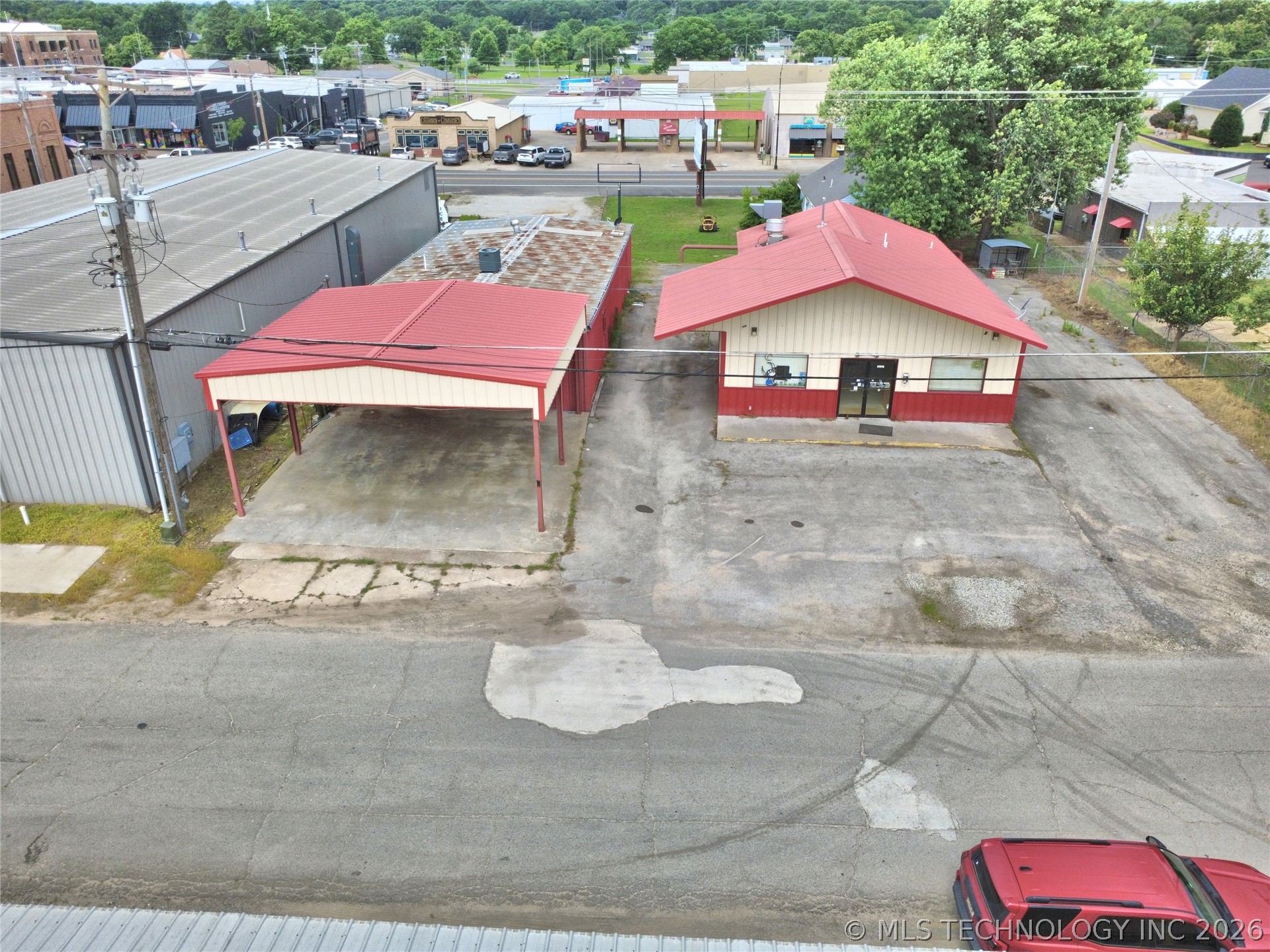 313 N Front Street Property Photo 1