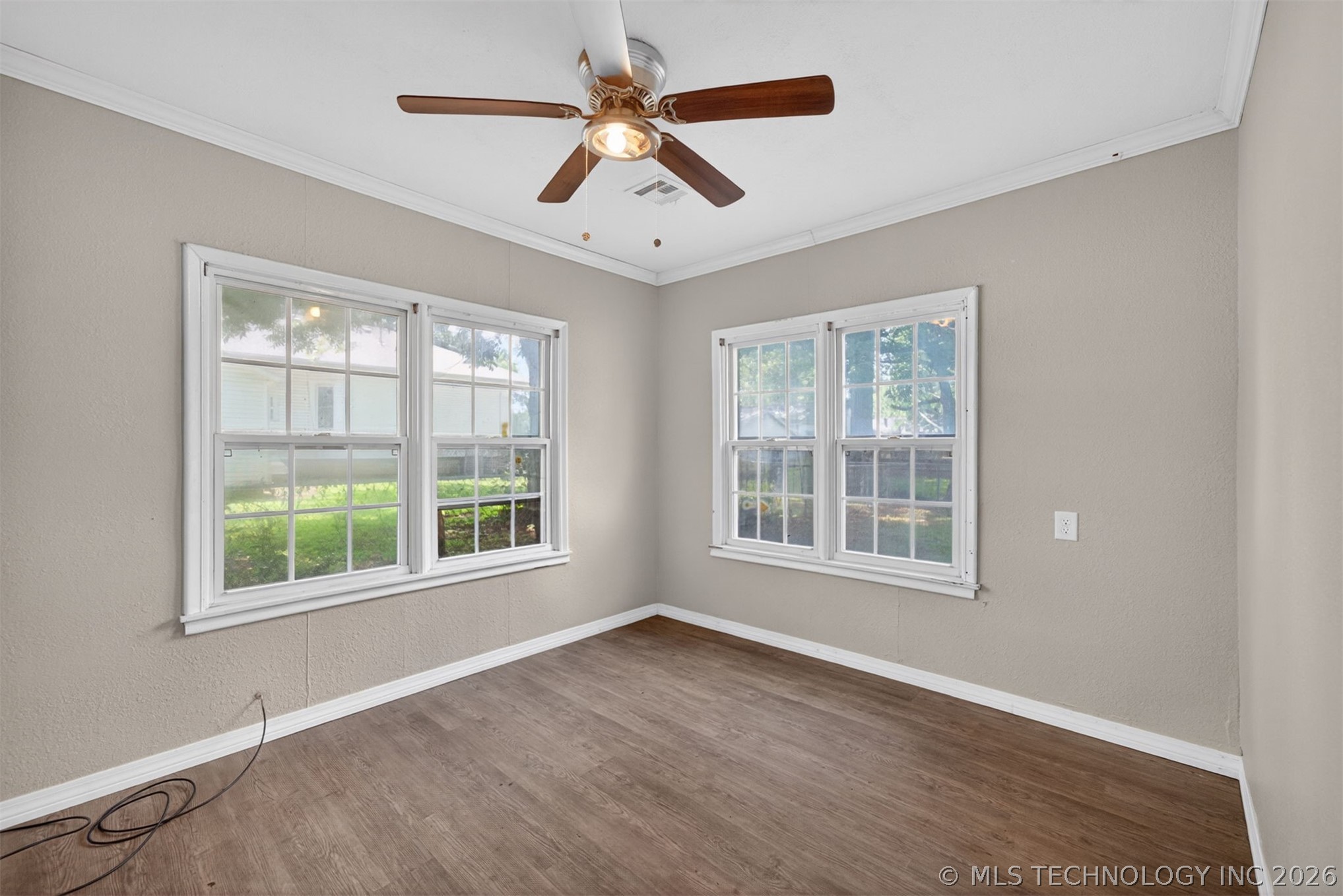515 W Delaware Property Photo 20