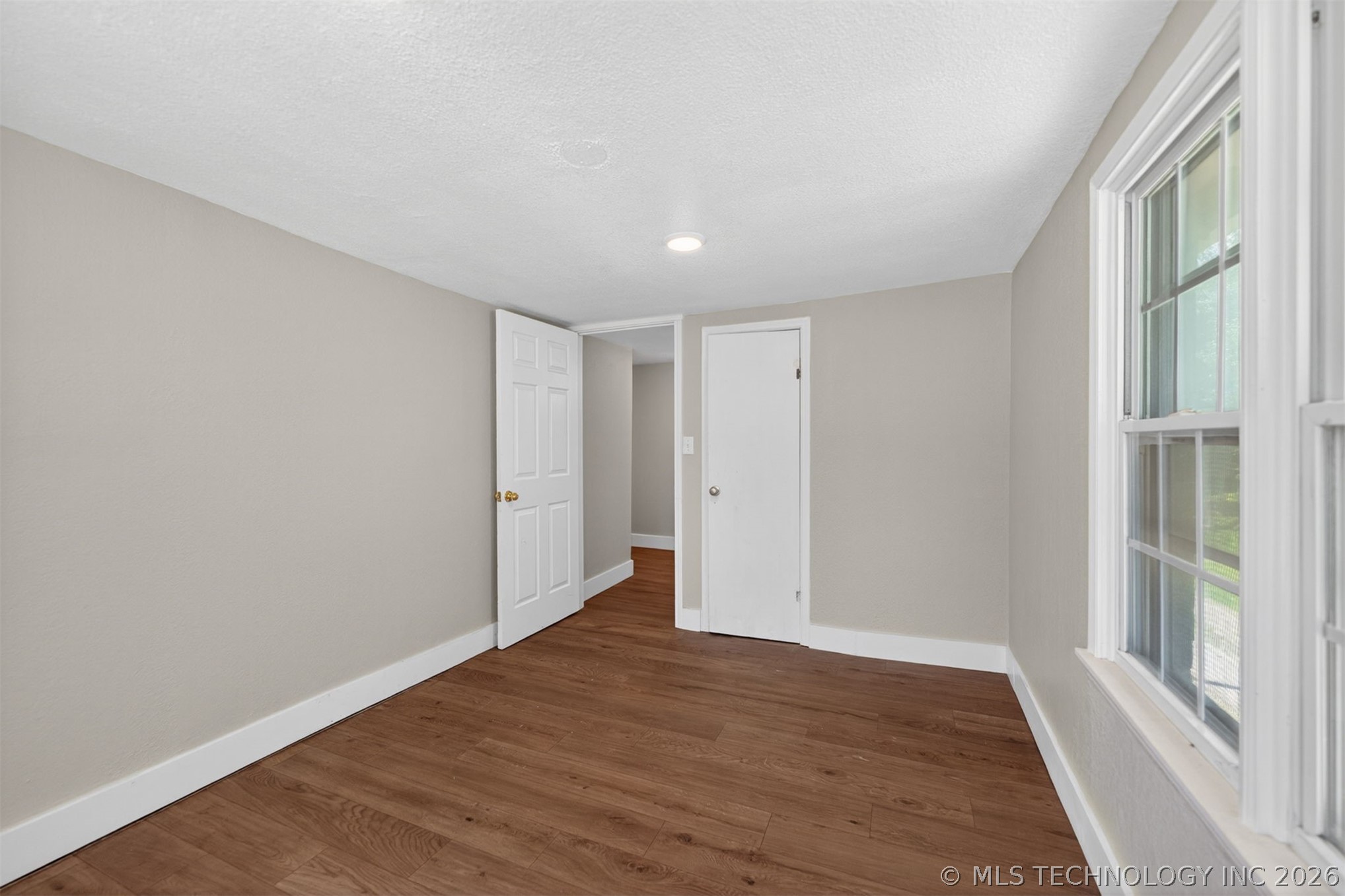 515 W Delaware Property Photo 32