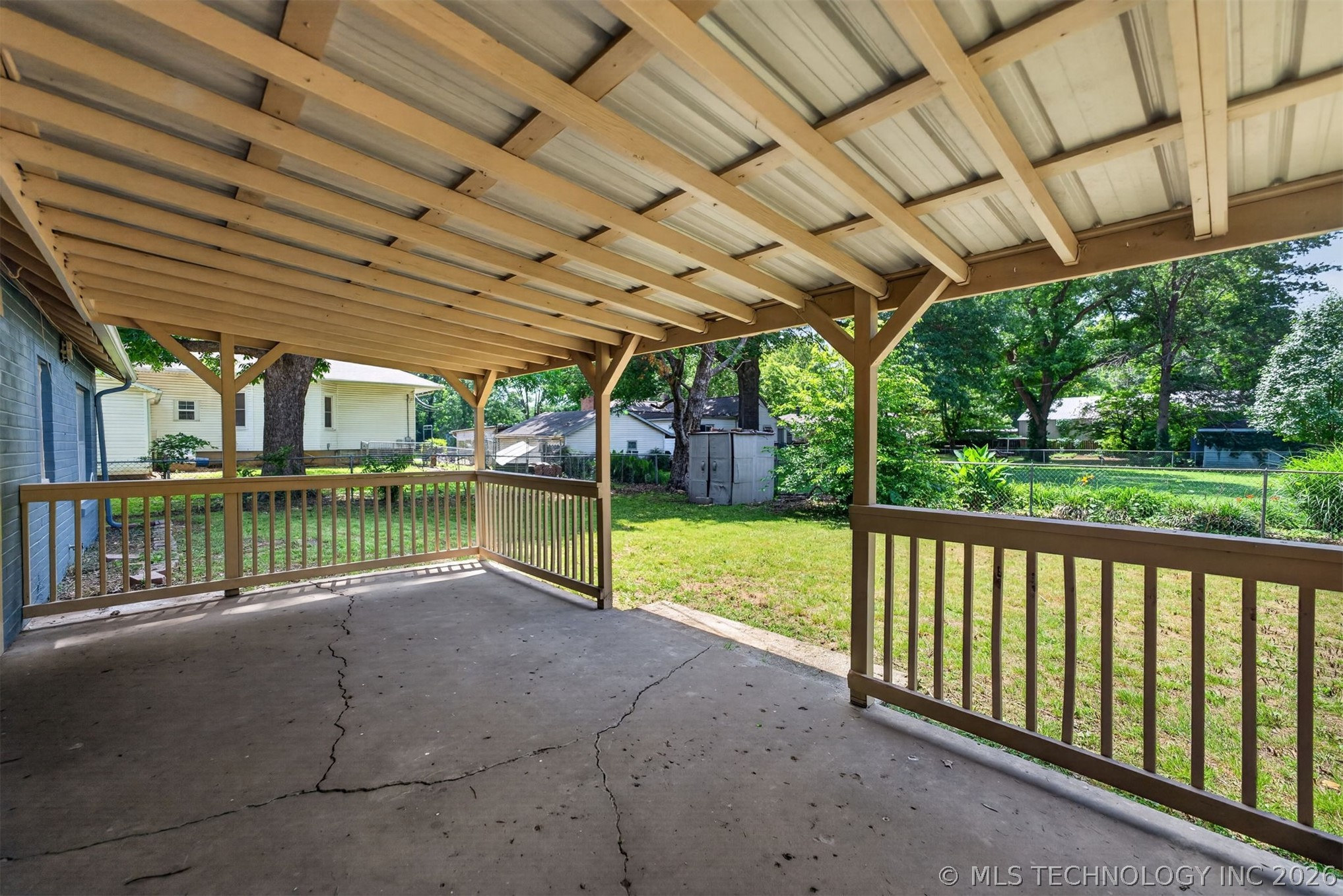 515 W Delaware Property Photo 38