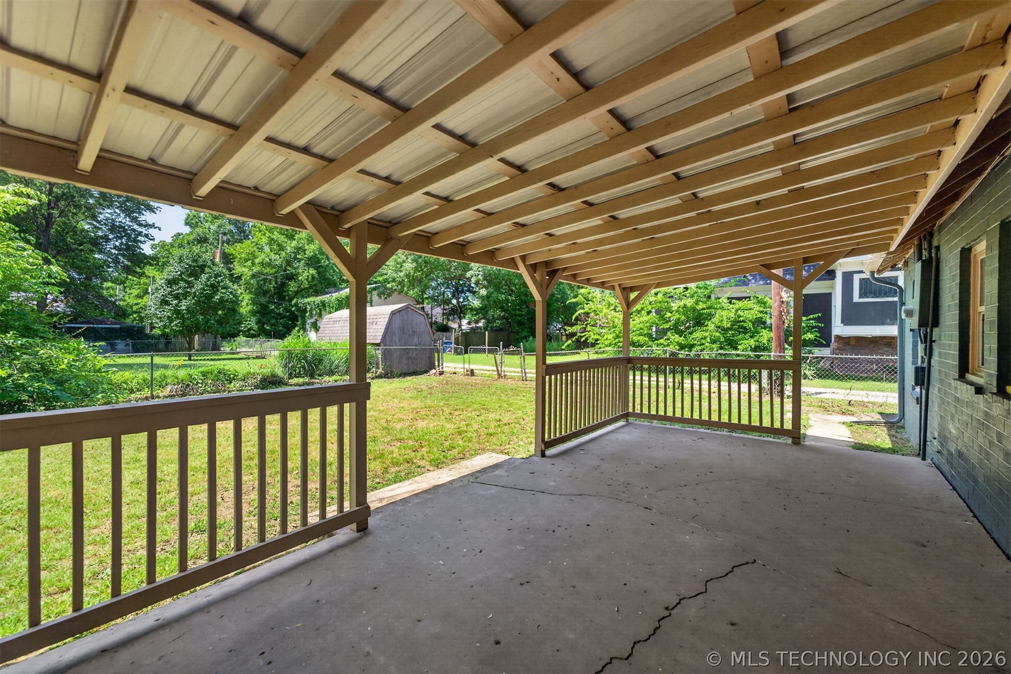 515 W Delaware Property Photo 39