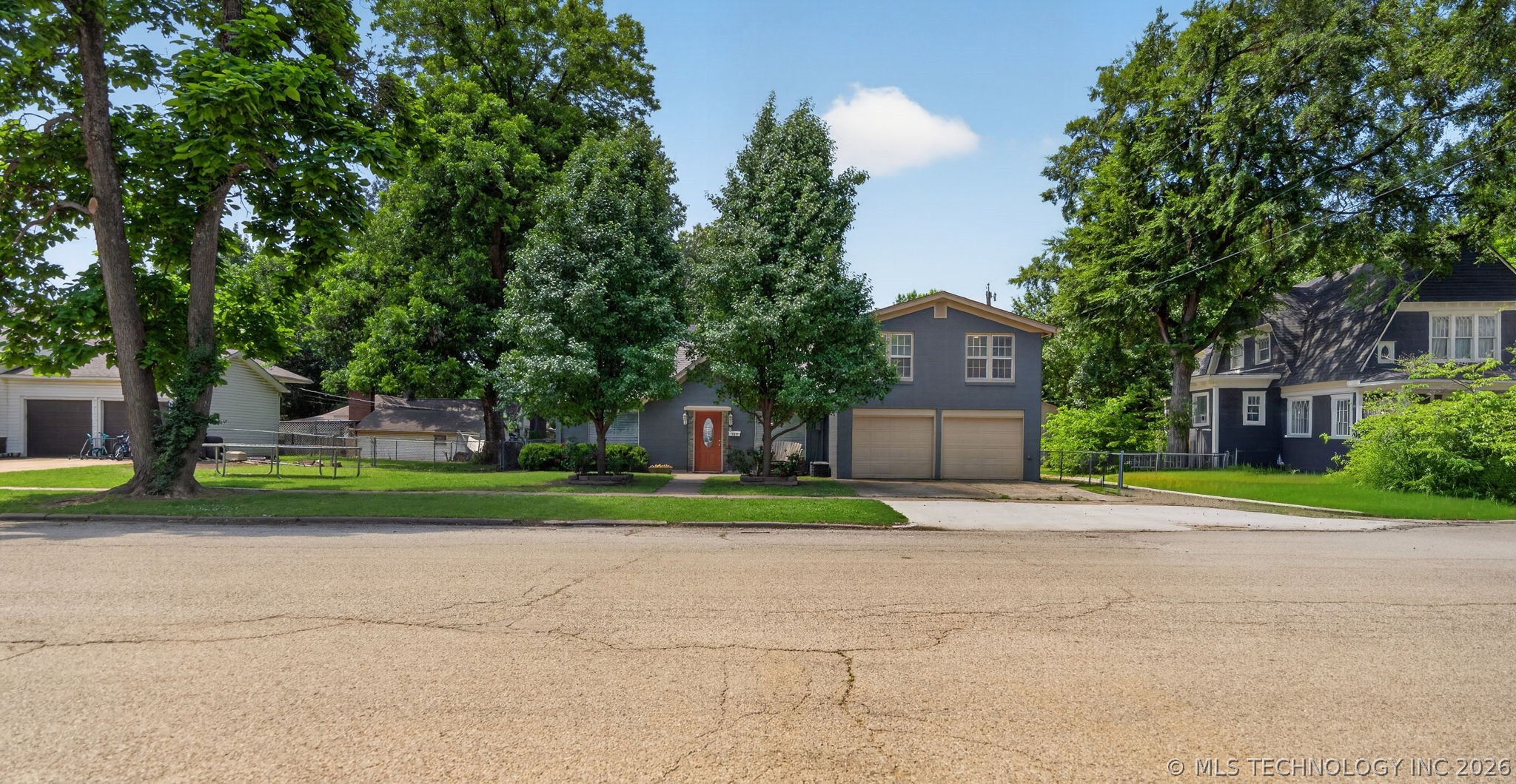 515 W Delaware Property Photo 40