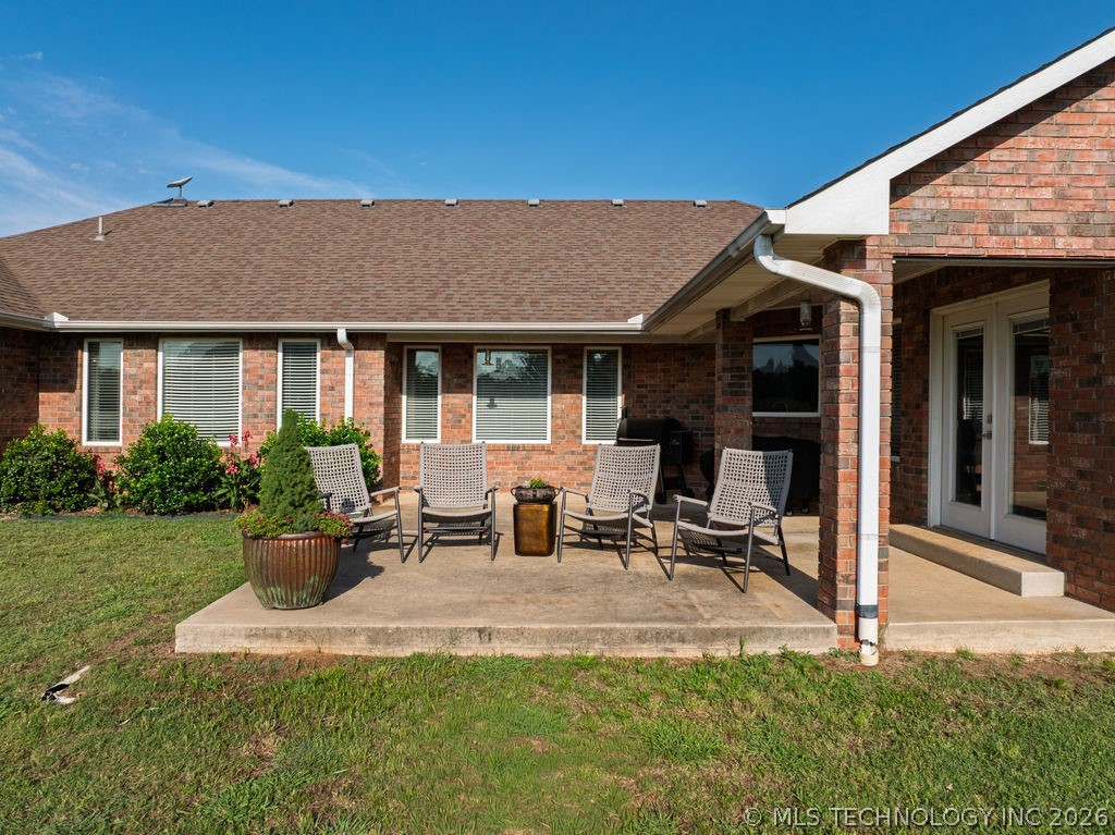 17373 Sumac Road Property Photo 5