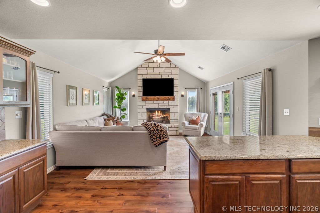 17373 Sumac Road Property Photo 12