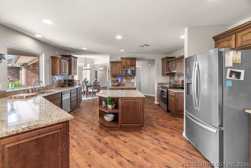 17373 Sumac Road Property Photo 18