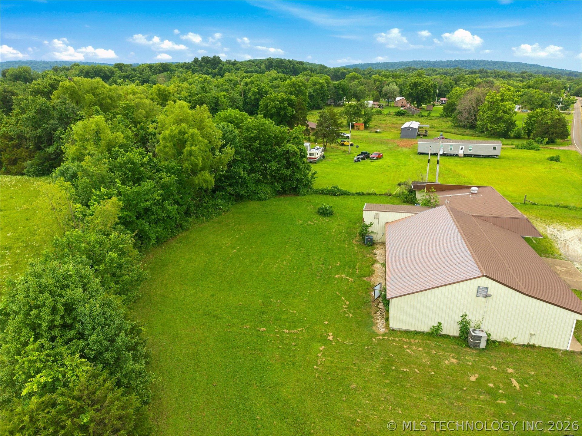 20674 S Hwy 59 Property Photo 5