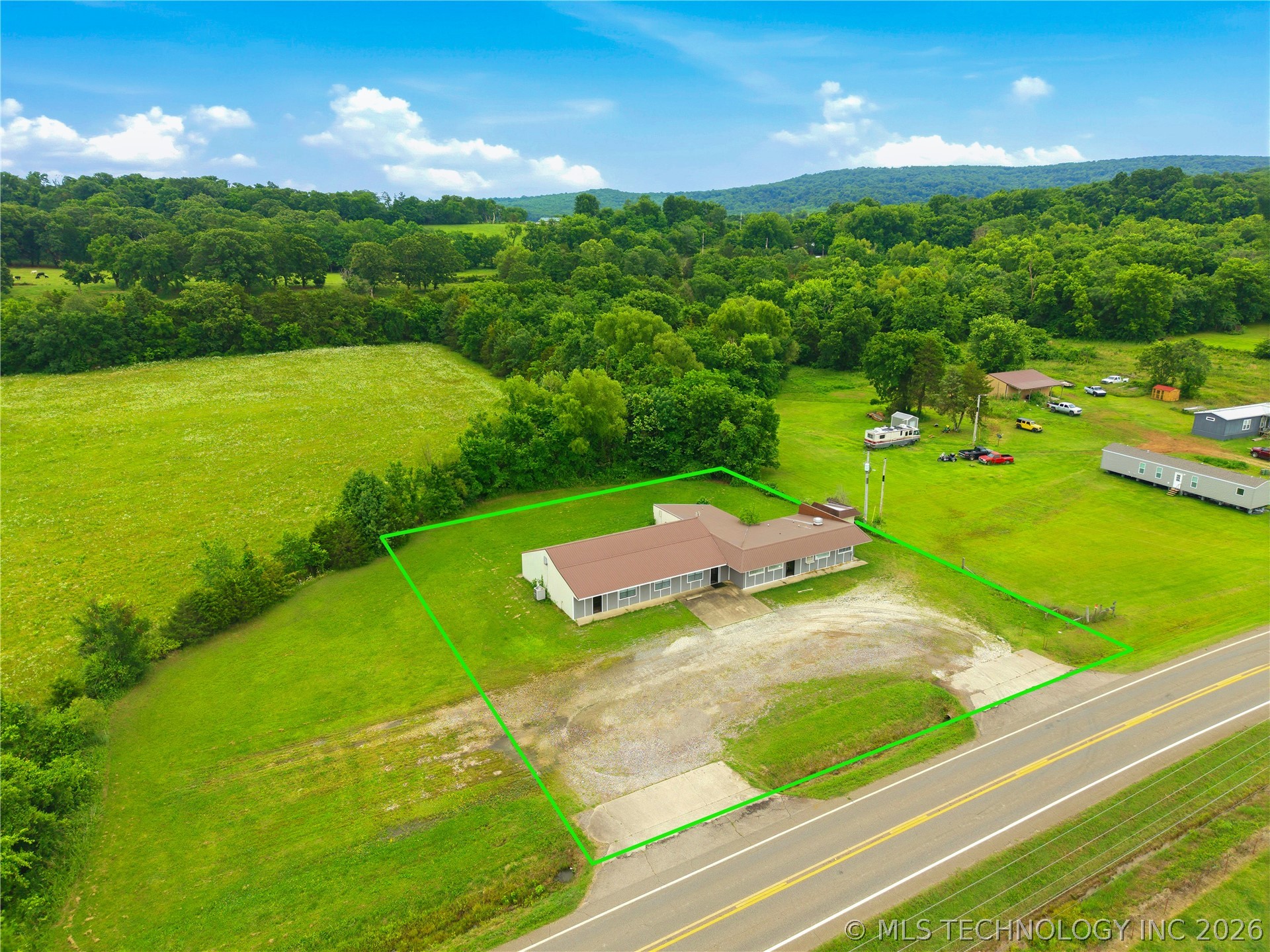 20674 S Hwy 59 Property Photo 11