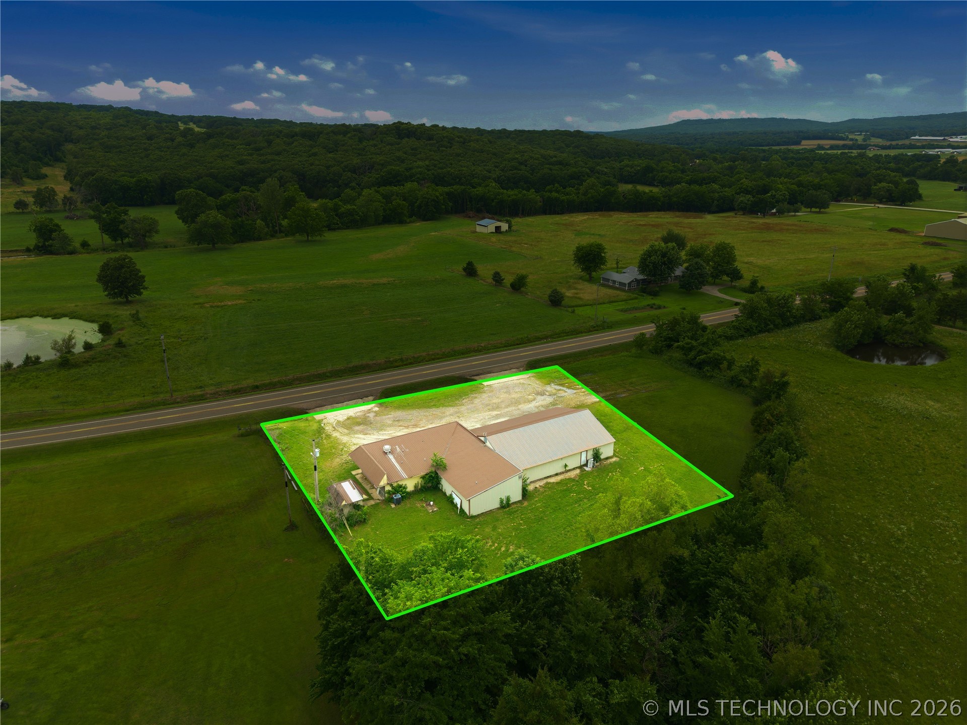 20674 S Hwy 59 Property Photo 14