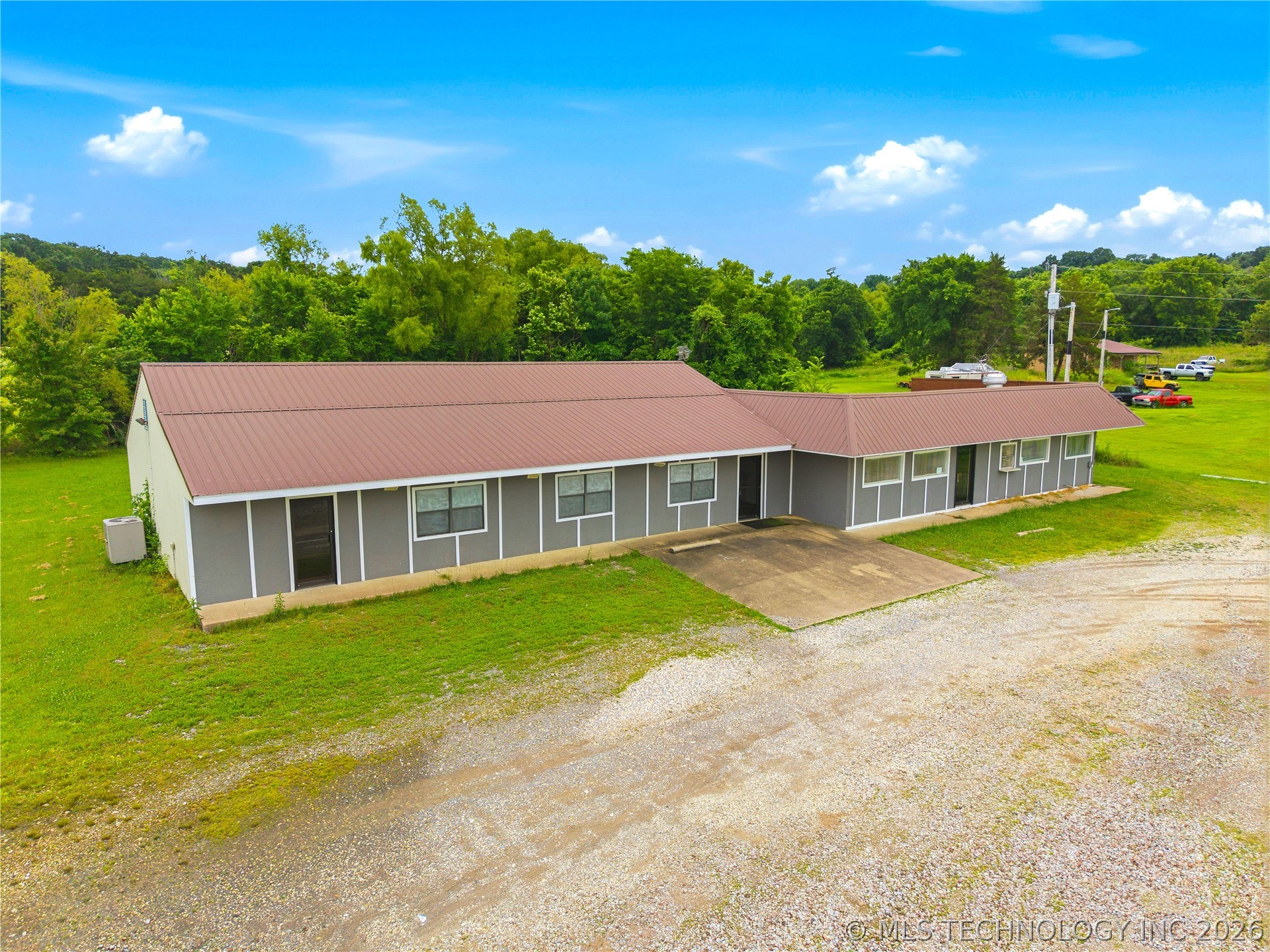 20674 S Hwy 59 Property Photo 23