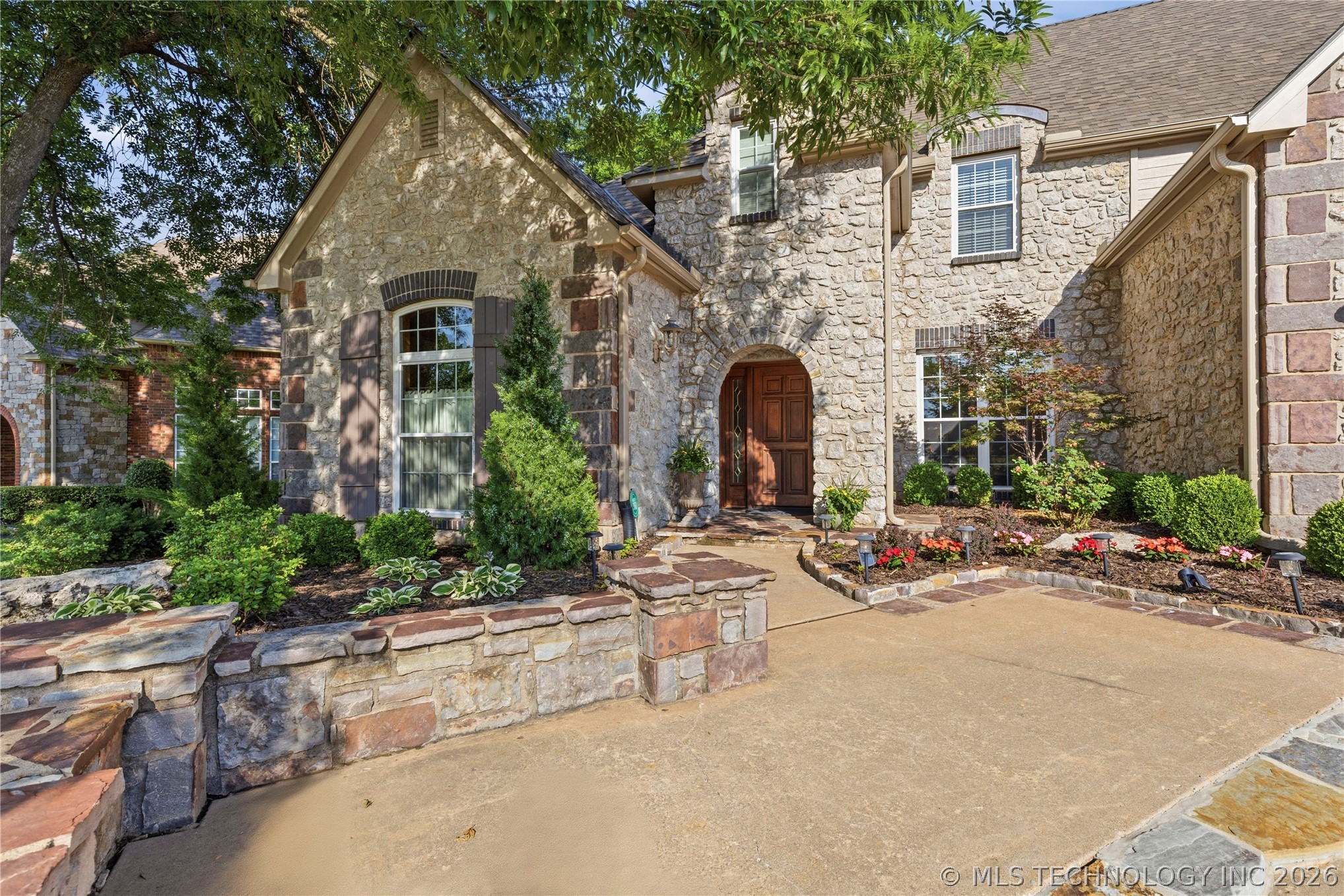 3609 S Sequoia Avenue Property Photo 1