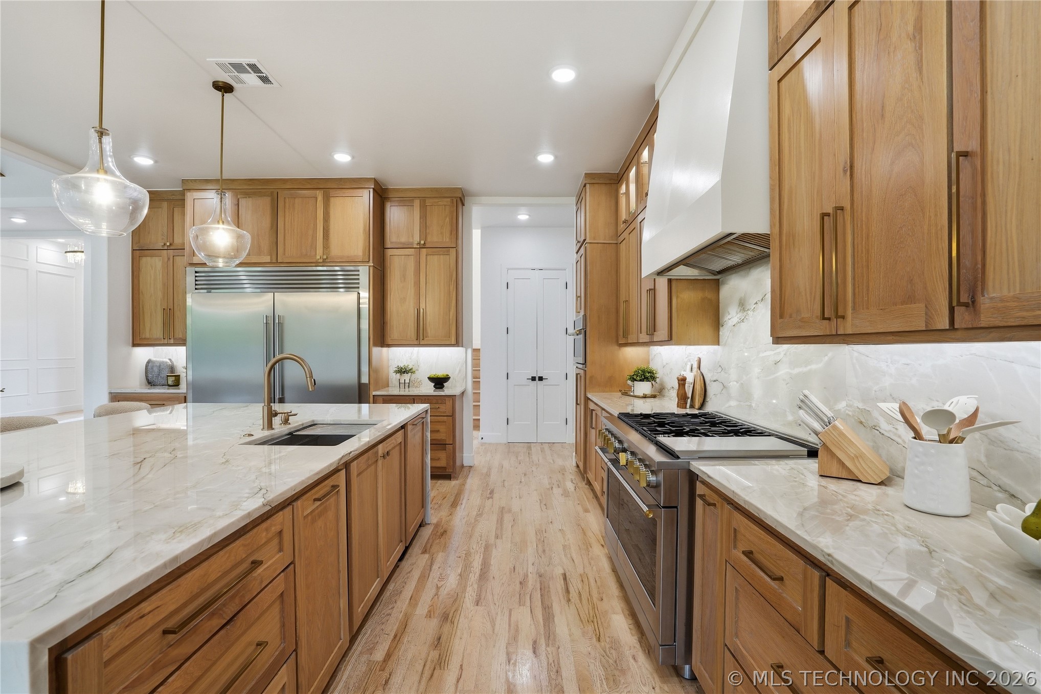 9701 N Memorial Drive Property Photo 11
