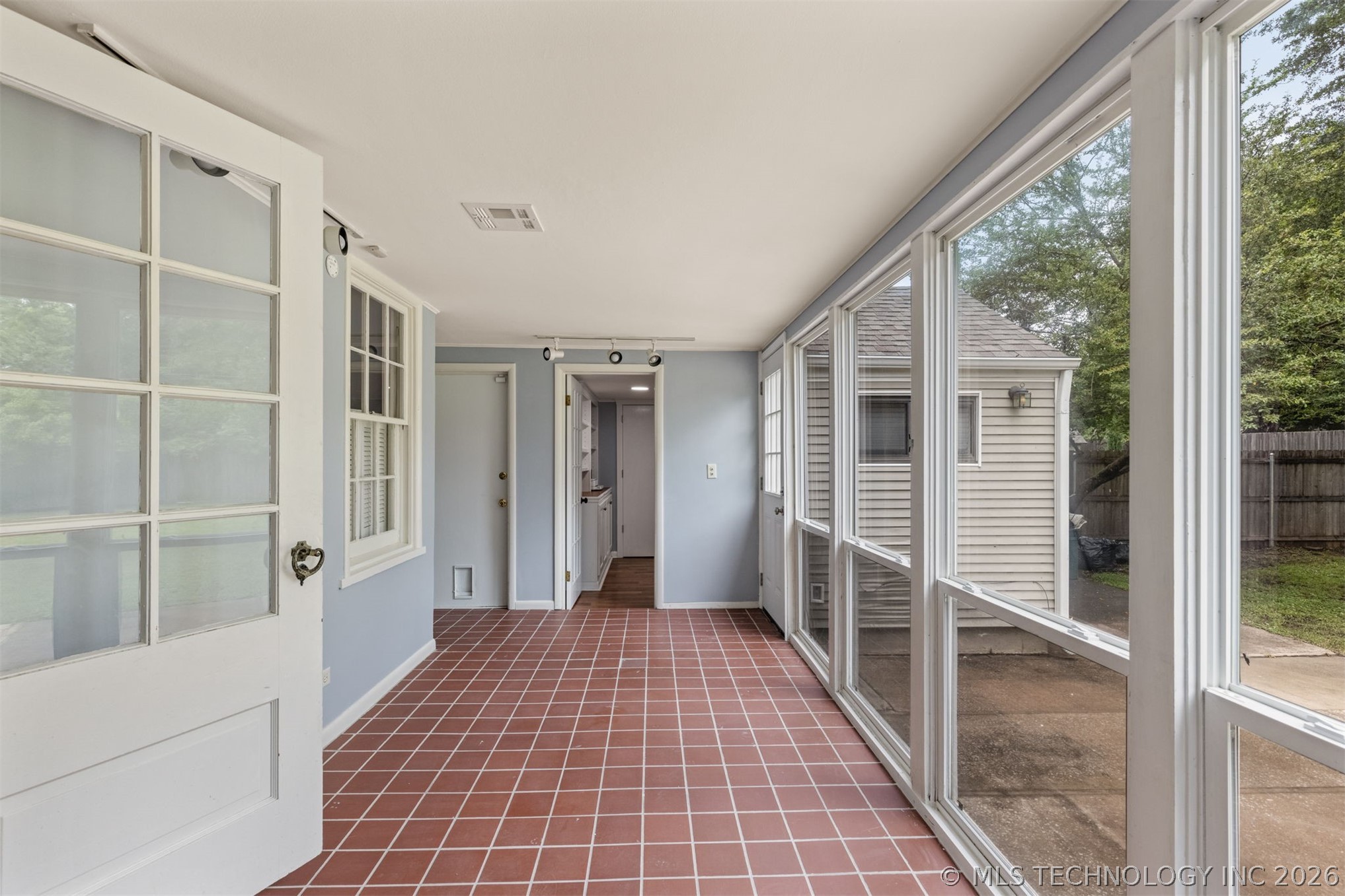 3011 S Boston Court Property Photo 10