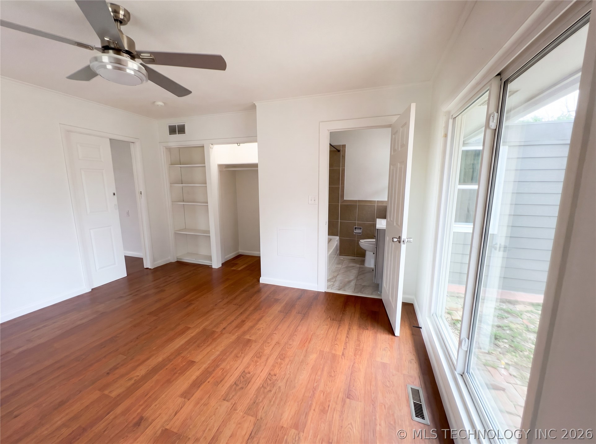 818 W Rush Street Property Photo 4