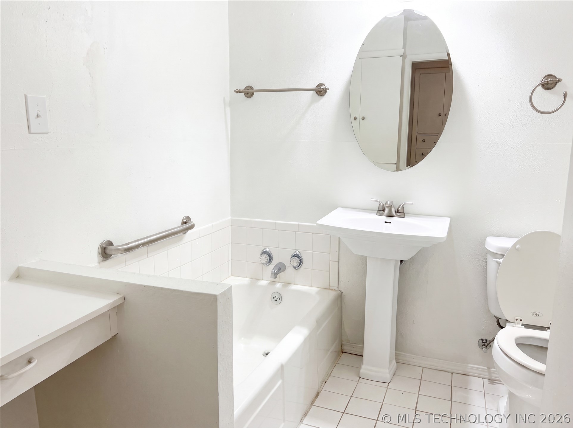818 W Rush Street Property Photo 10