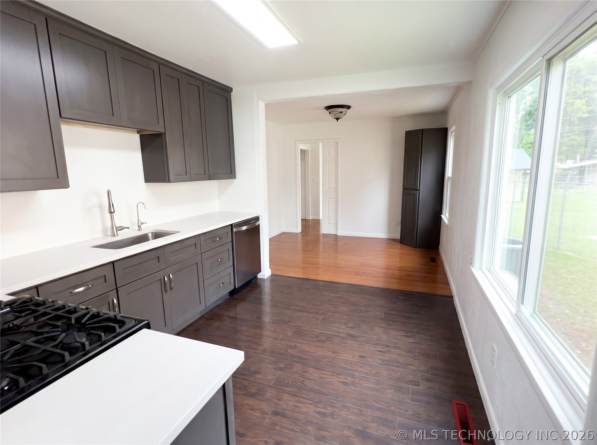 818 W Rush Street Property Photo 13