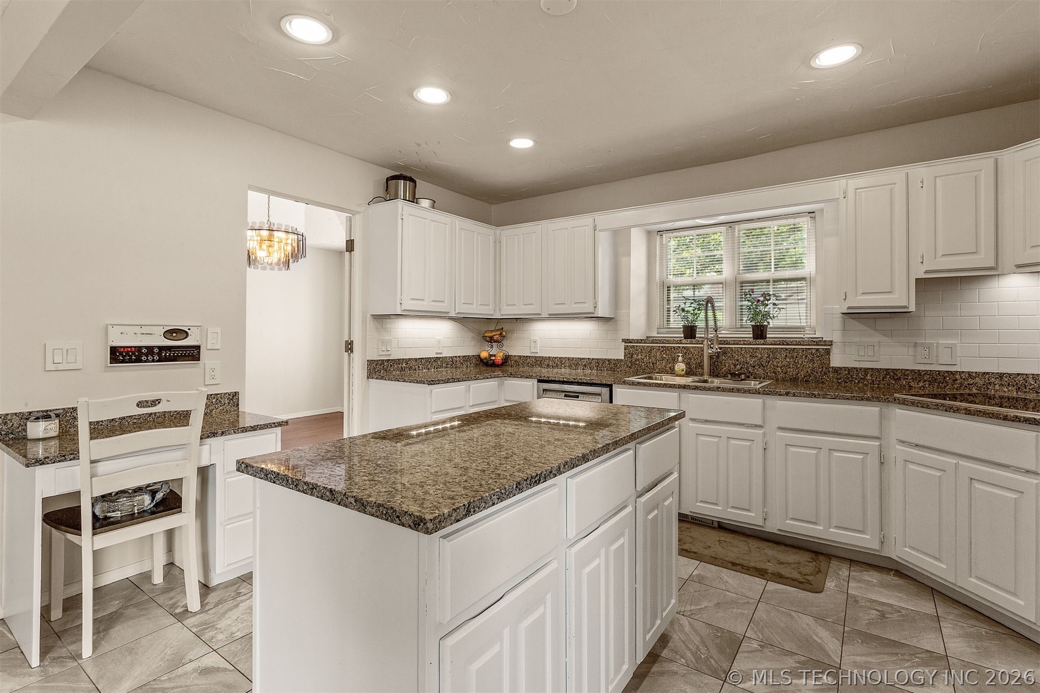 8620 S Evanston Avenue Property Photo 16